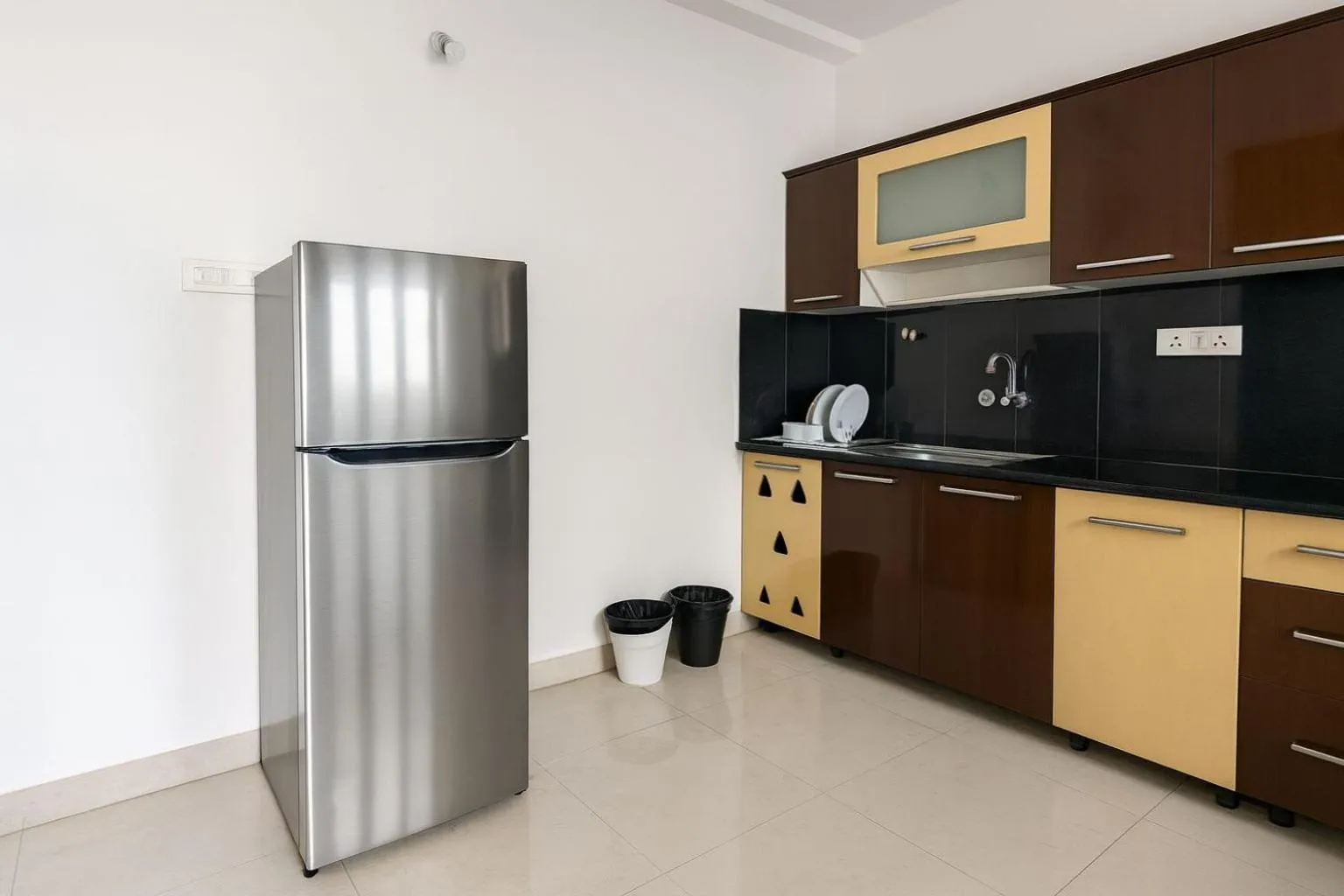 Kitchen or kitchenette in White Fern Stays Serviced Apartments - Gachibowli