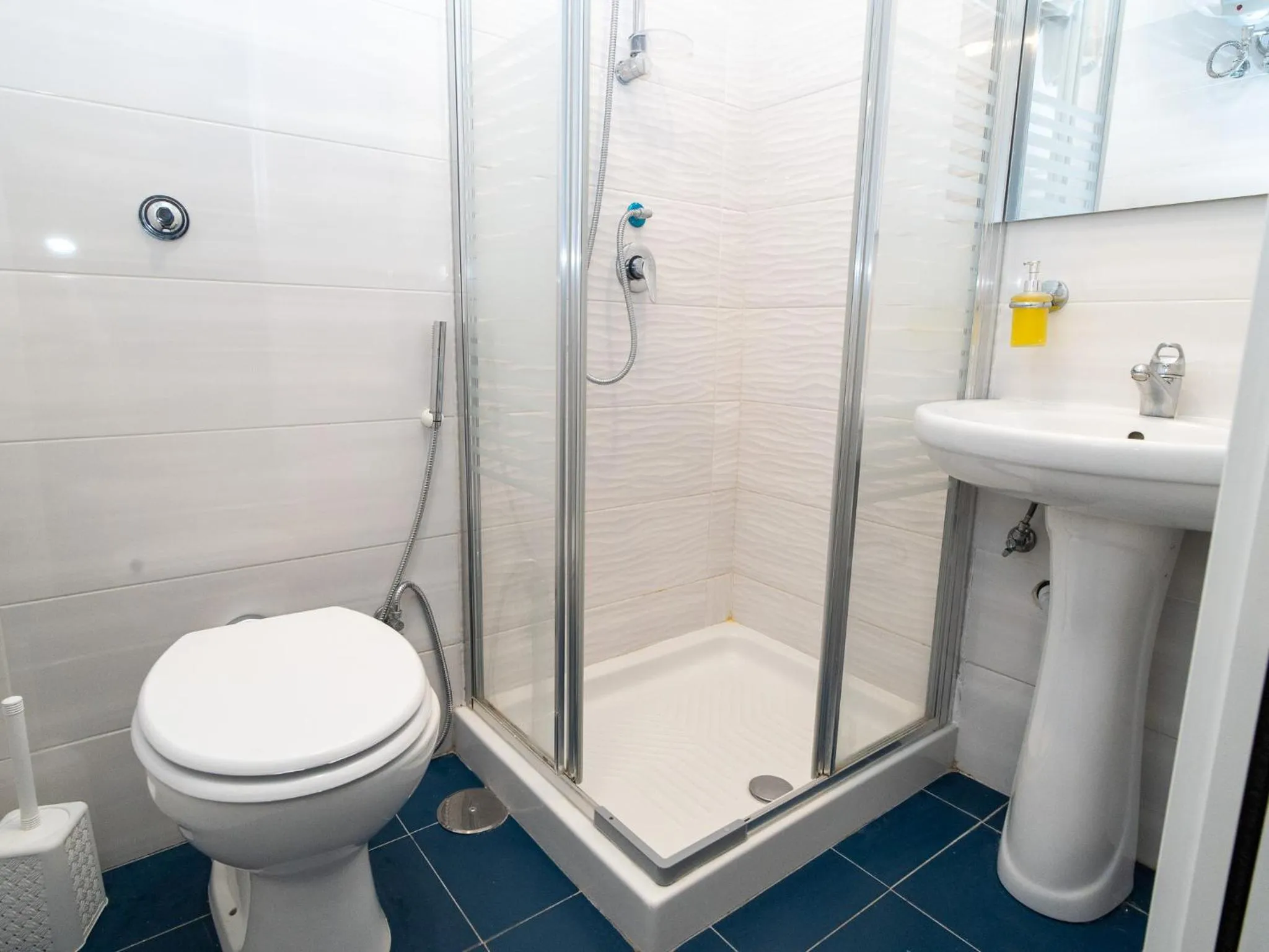 Shower in B&B i Murales