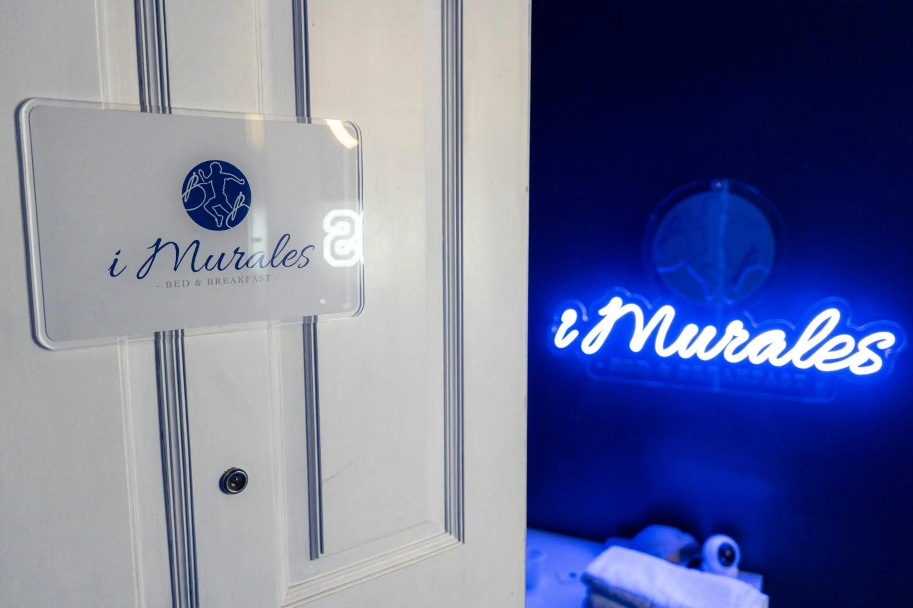 Property logo or sign in B&B i Murales