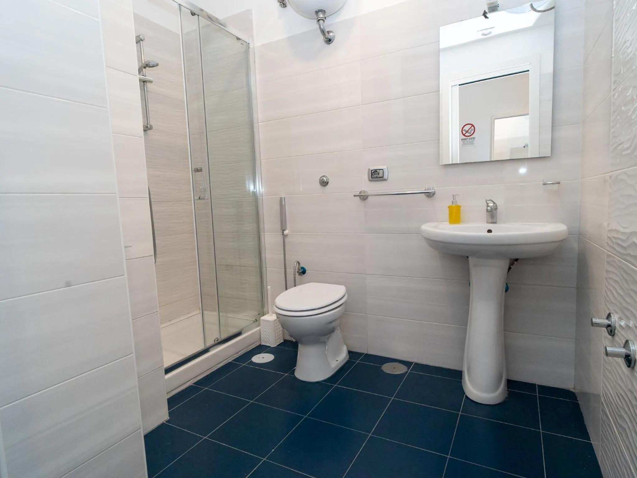 Shower in B&B i Murales