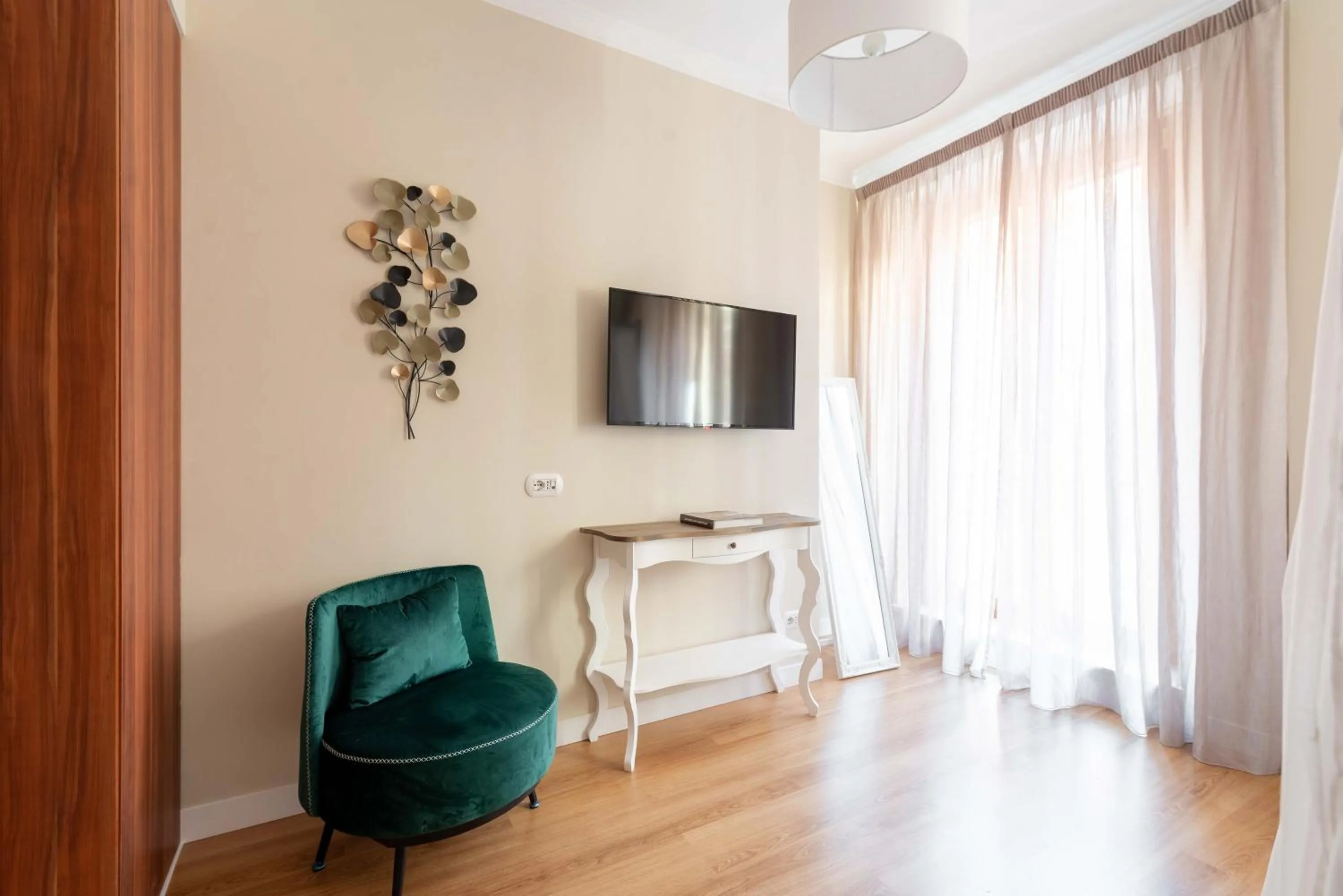 TV and multimedia in SuityRHome Campo de' Fiori