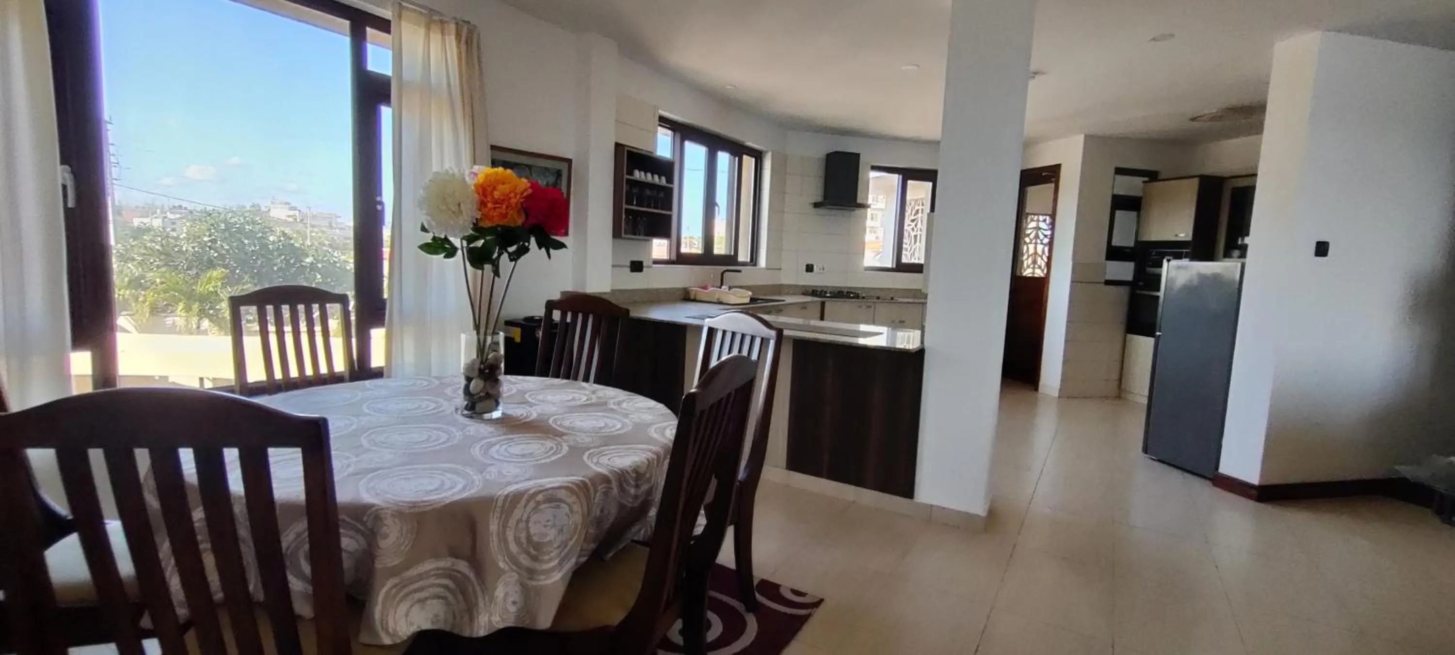 Dining area in English Point Residence Beach Apartments Mombasa