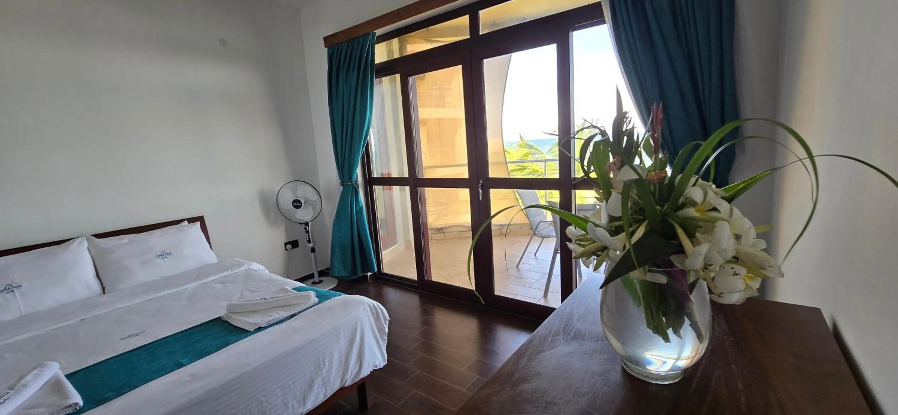 Bed in English Point Residence Beach Apartments Mombasa