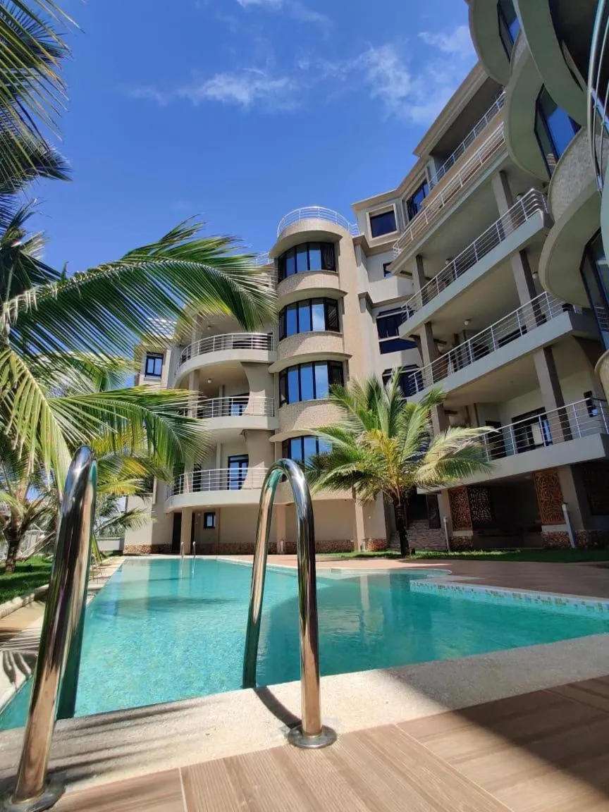 Swimming pool in English Point Residence Beach Apartments Mombasa