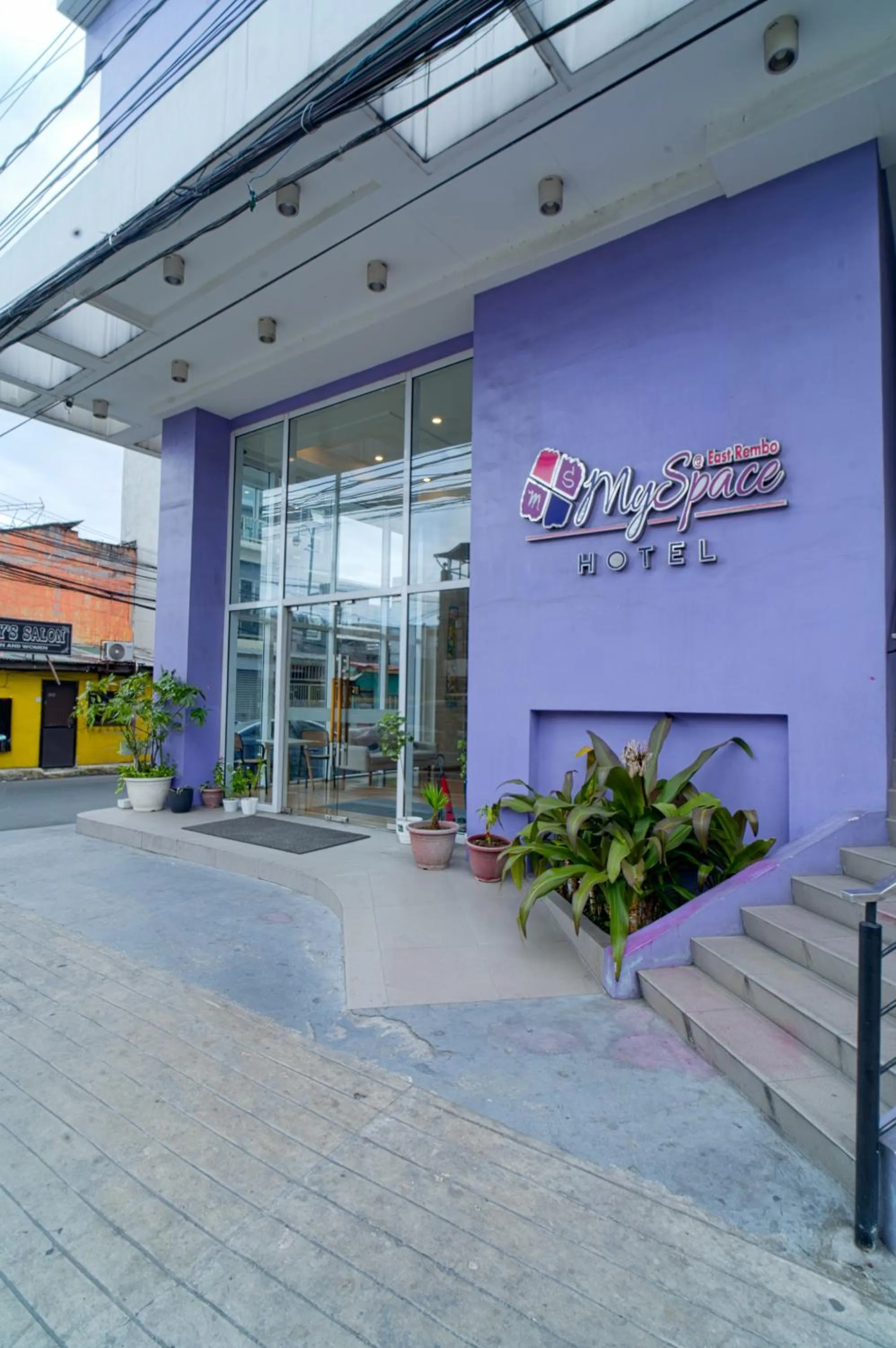 Property building in MySpace Hotel Comembo Taguig