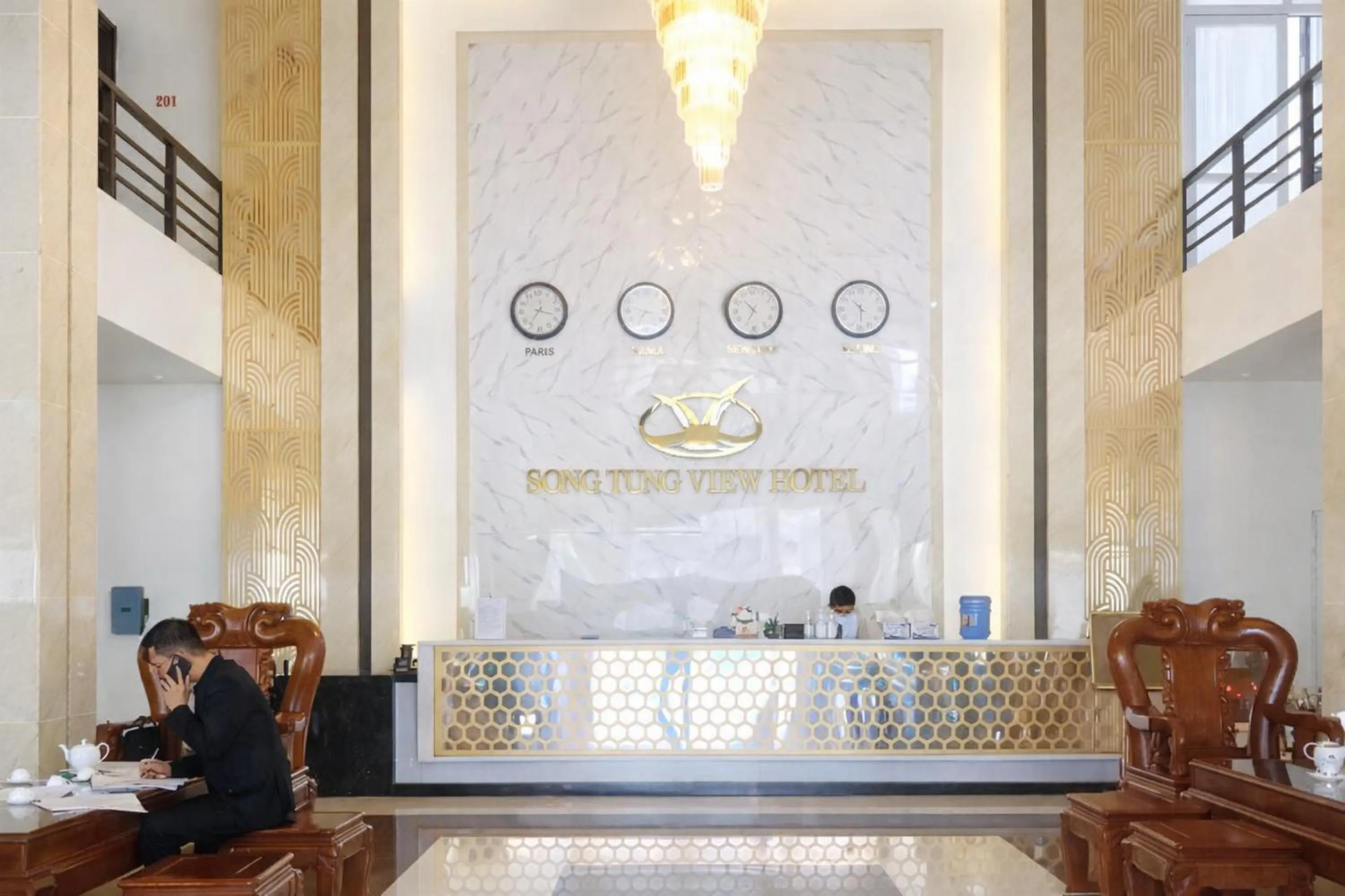 Lobby or reception in SONG HONG VIEW HOTEL