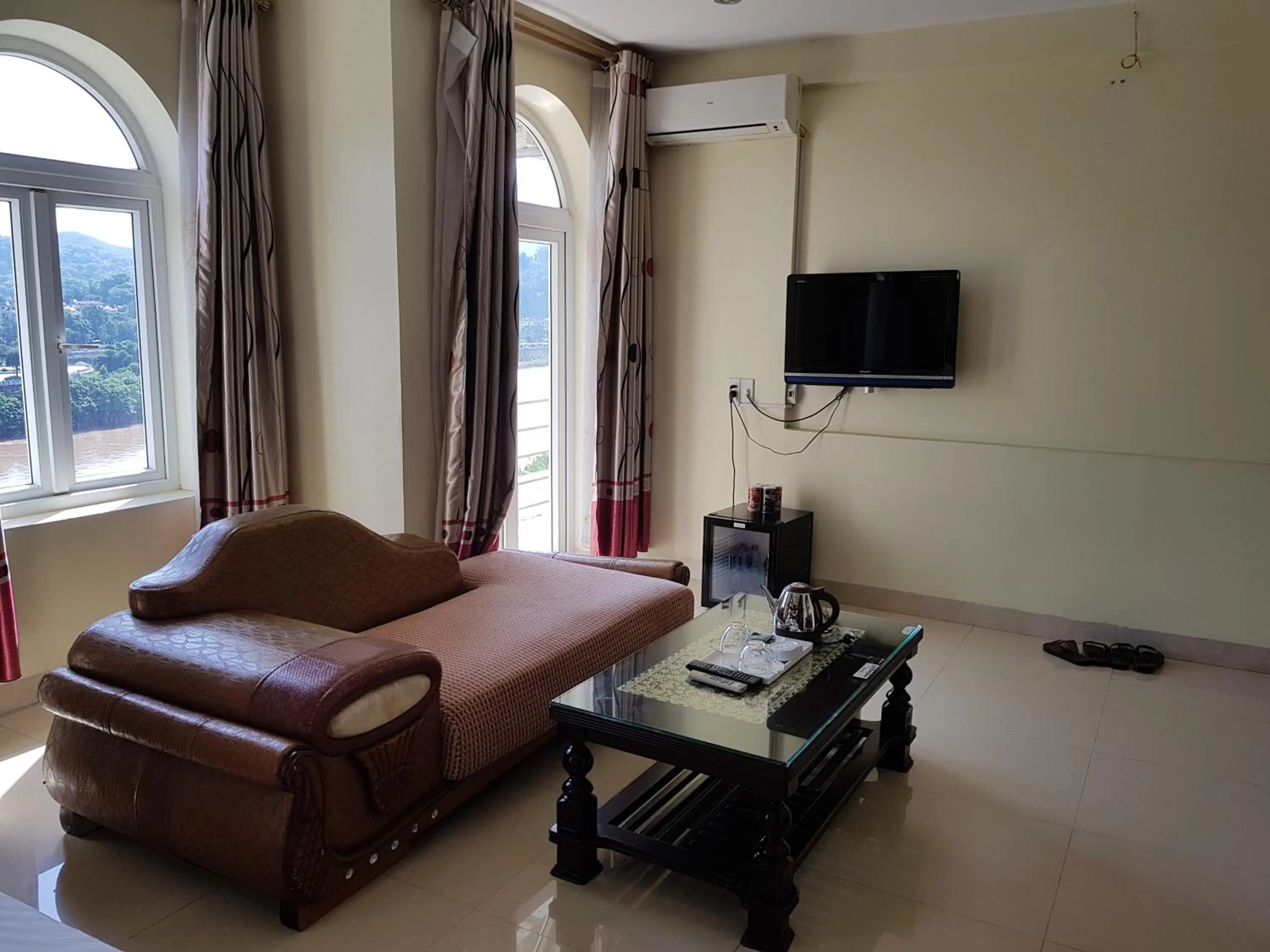 Living room in SONG HONG VIEW HOTEL