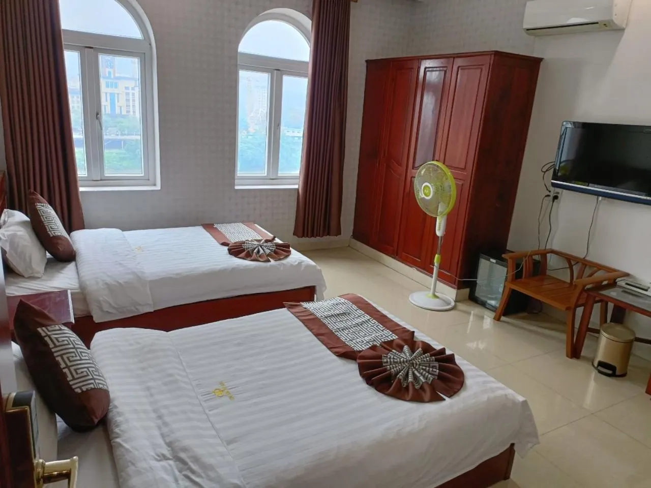 Bed in SONG HONG VIEW HOTEL