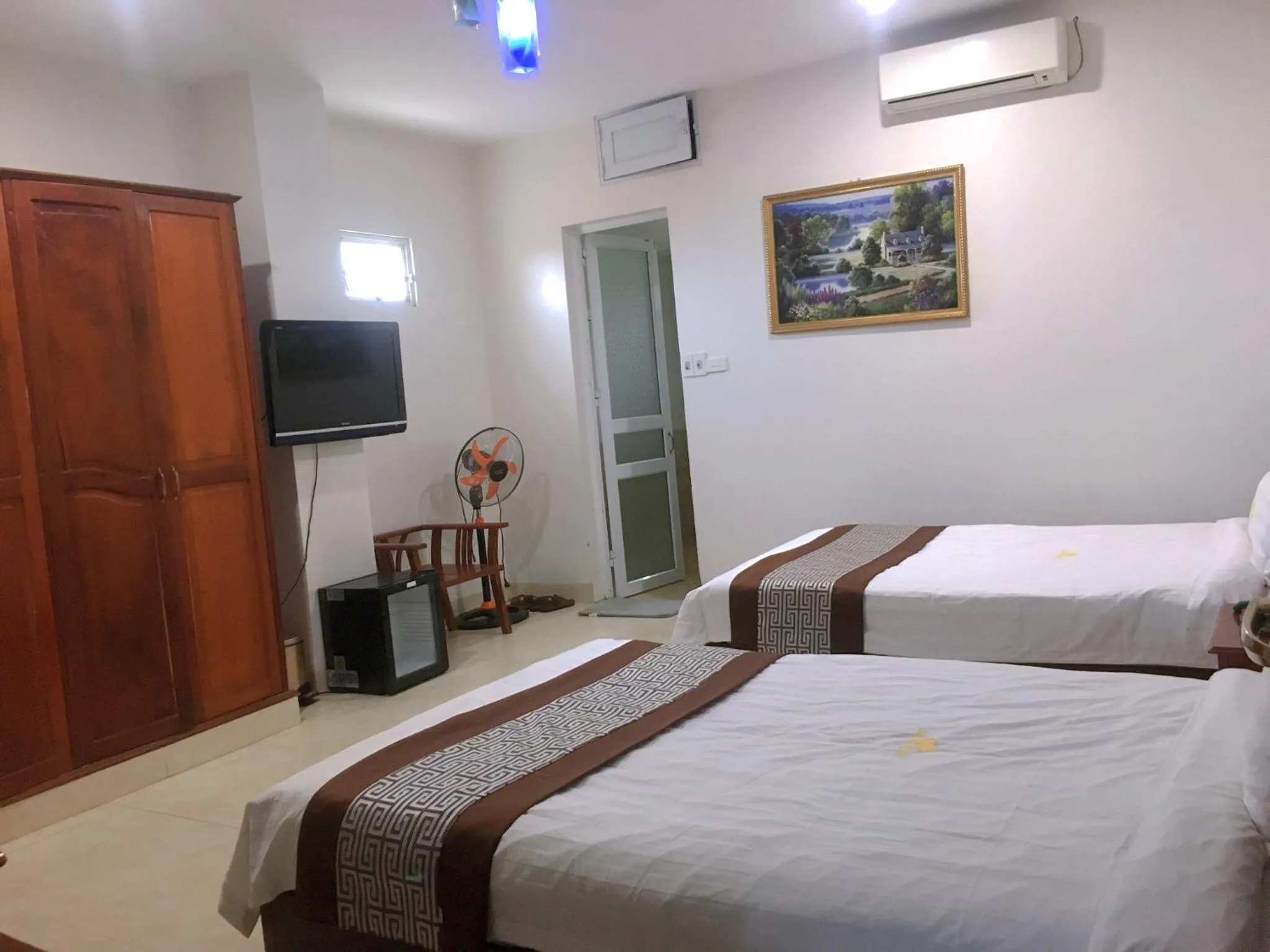 Photo of the whole room, Bed in SONG HONG VIEW HOTEL