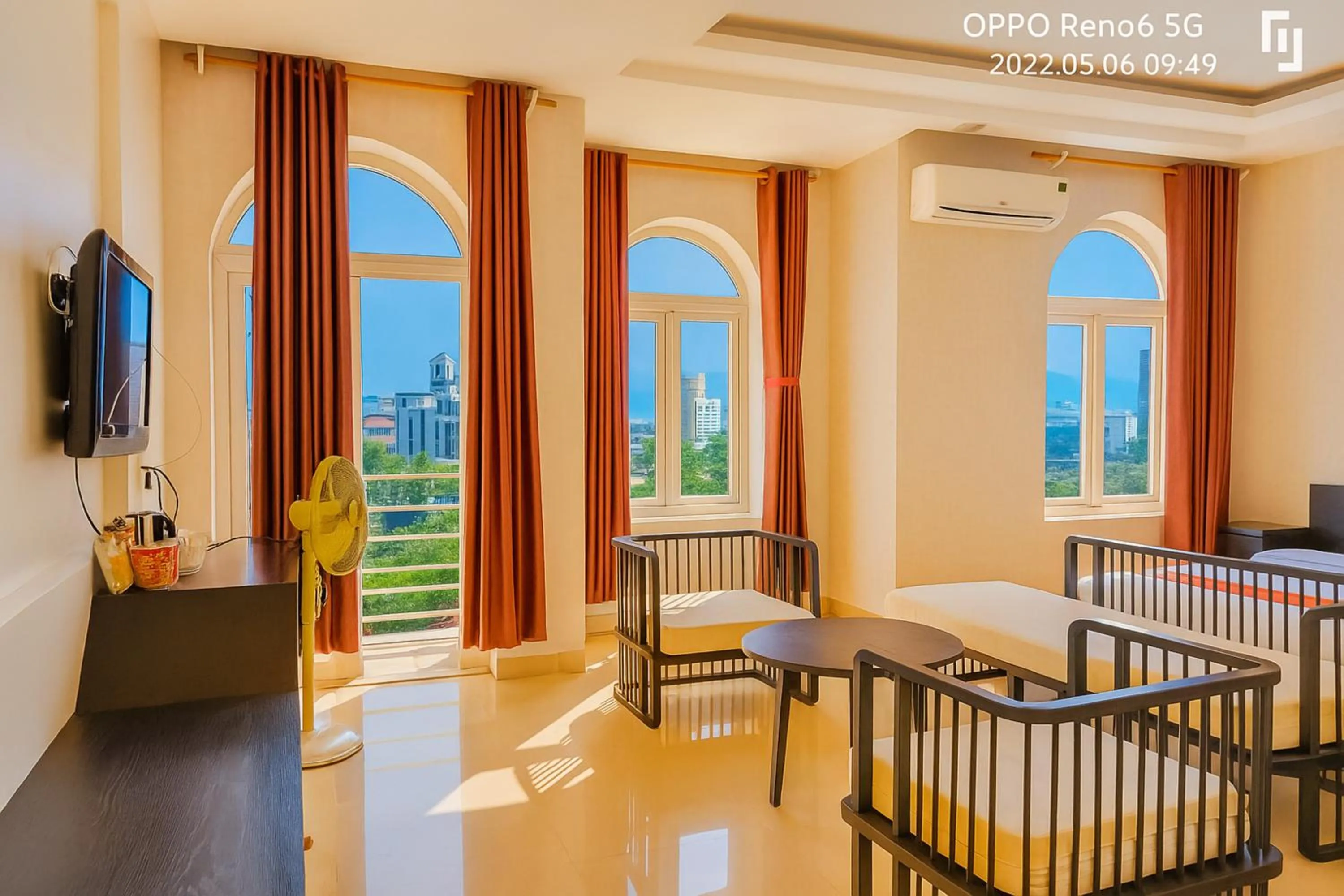 TV and multimedia in SONG HONG VIEW HOTEL