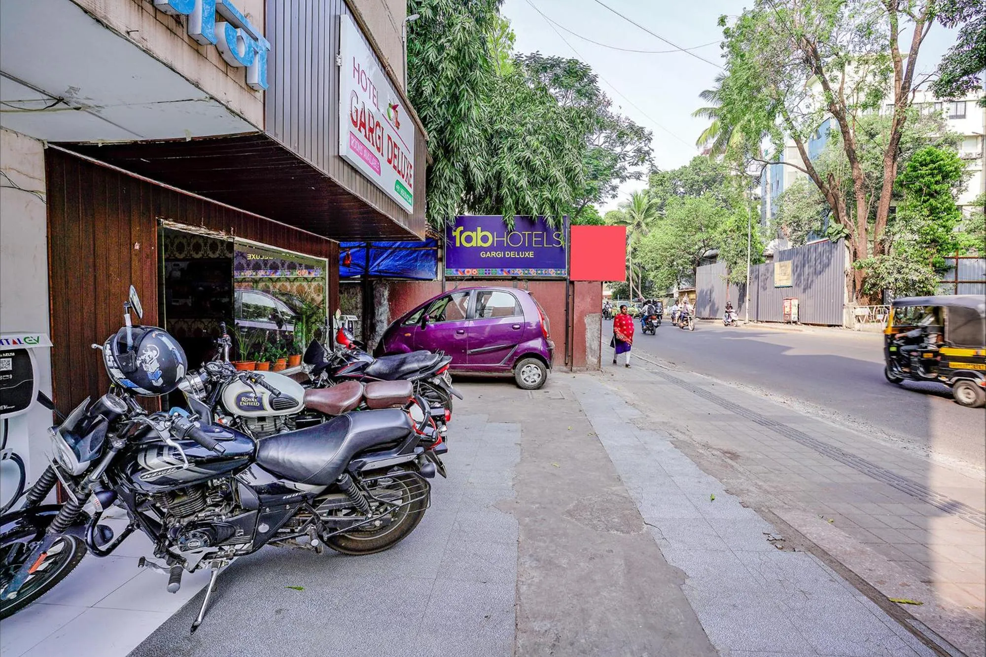Facade/entrance in FabHotel Gargi Deluxe