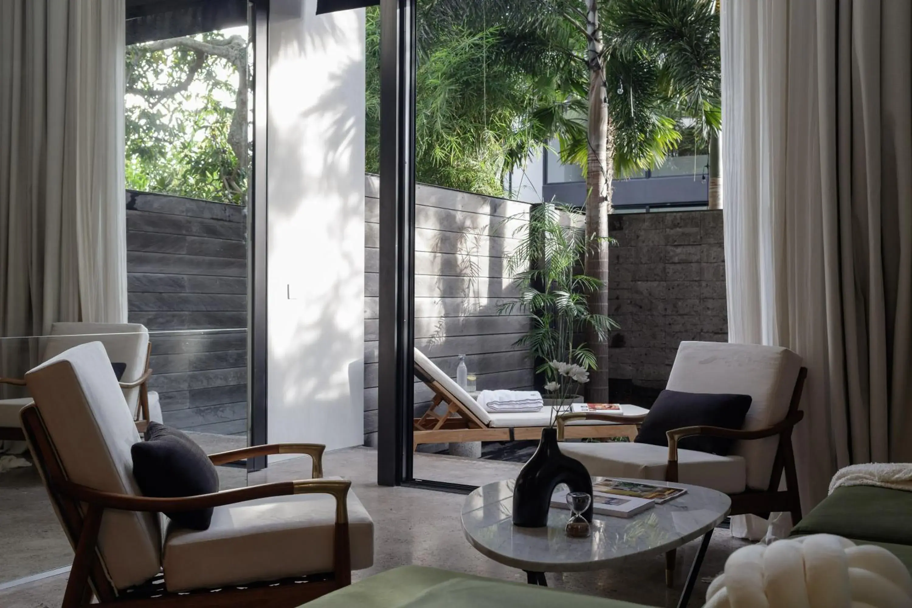 Premium One-Bedroom Villa with Plunge Pool and Fully Equipped Kitchenette in OXO Townhouses Berawa Canggu Premium One-Bedroom Villa with Plunge Pool and Fully Equipped Kitchenette in OXO Townhouses Berawa Canggu