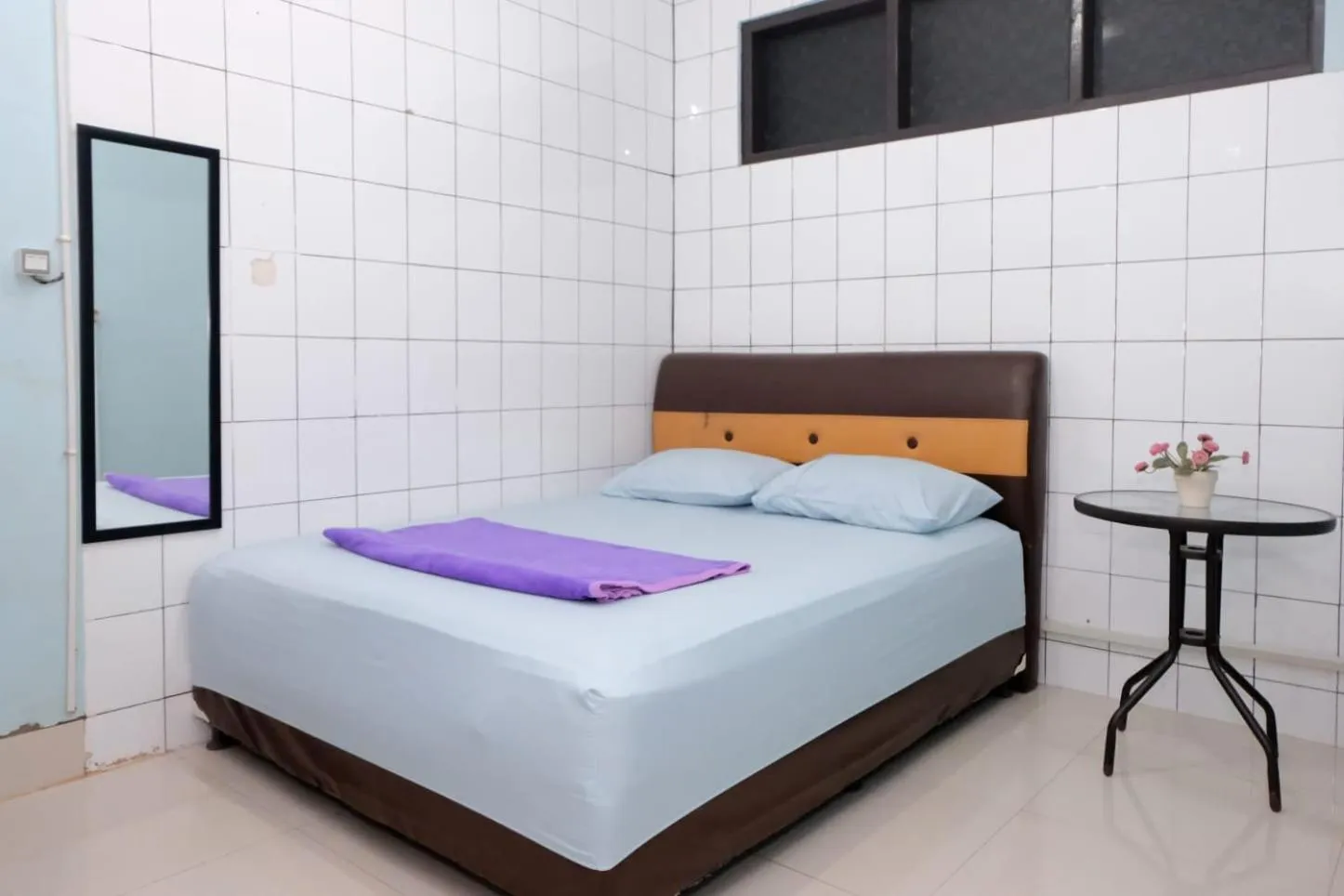 Bedroom, Bed in Hotel Puri Lembang near Universitas Sulawesi Barat Majene