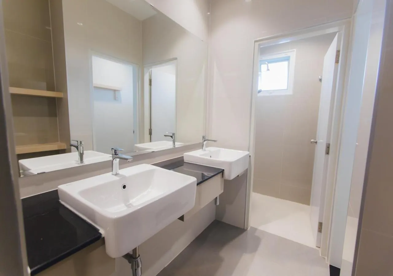 Bathroom in Bloom Guesthouse