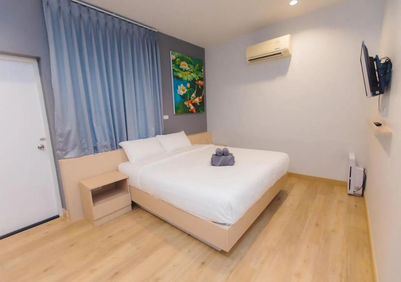 Bed in Bloom Guesthouse