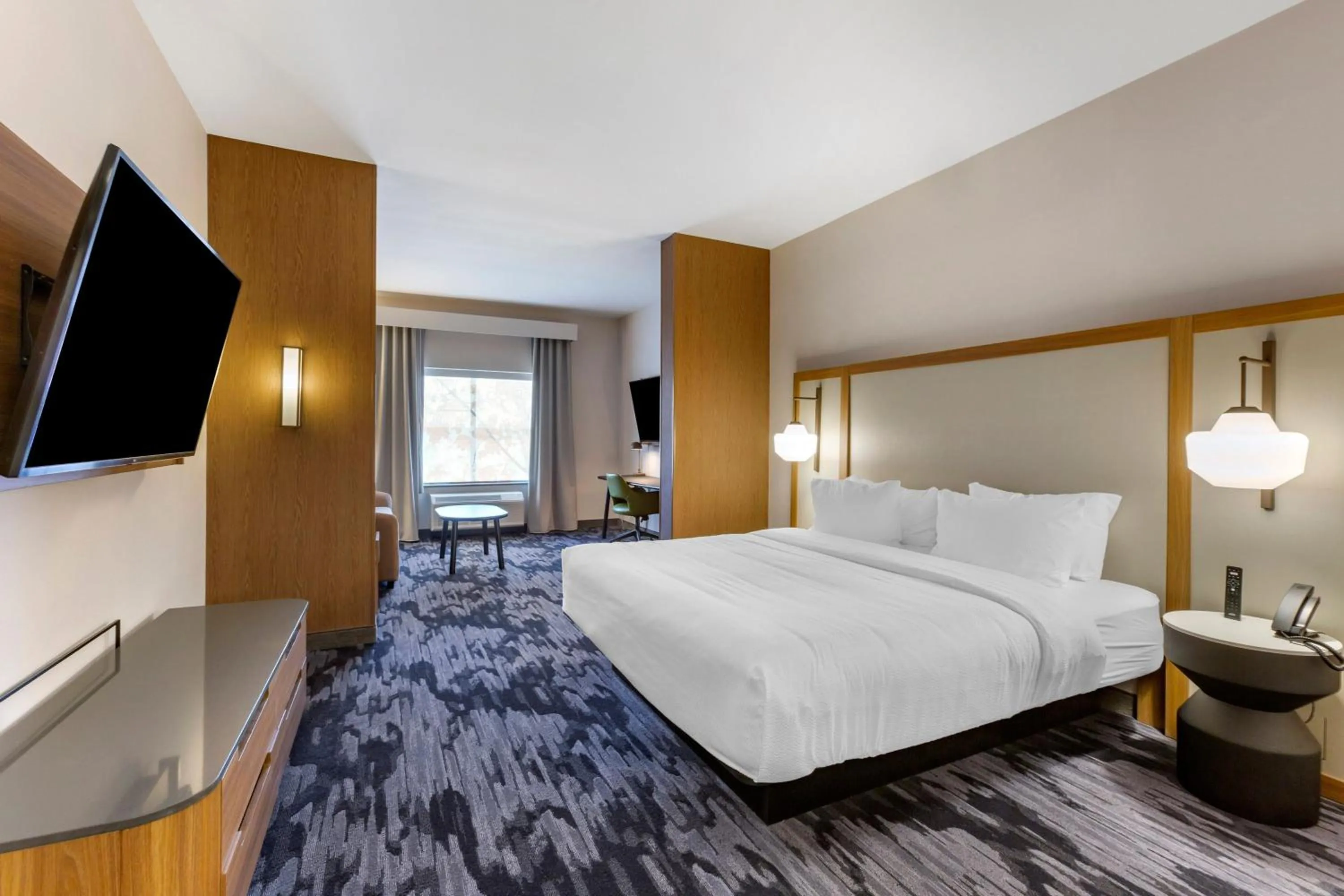 Photo of the whole room, Bed in Fairfield by Marriott Inn & Suites Sandusky