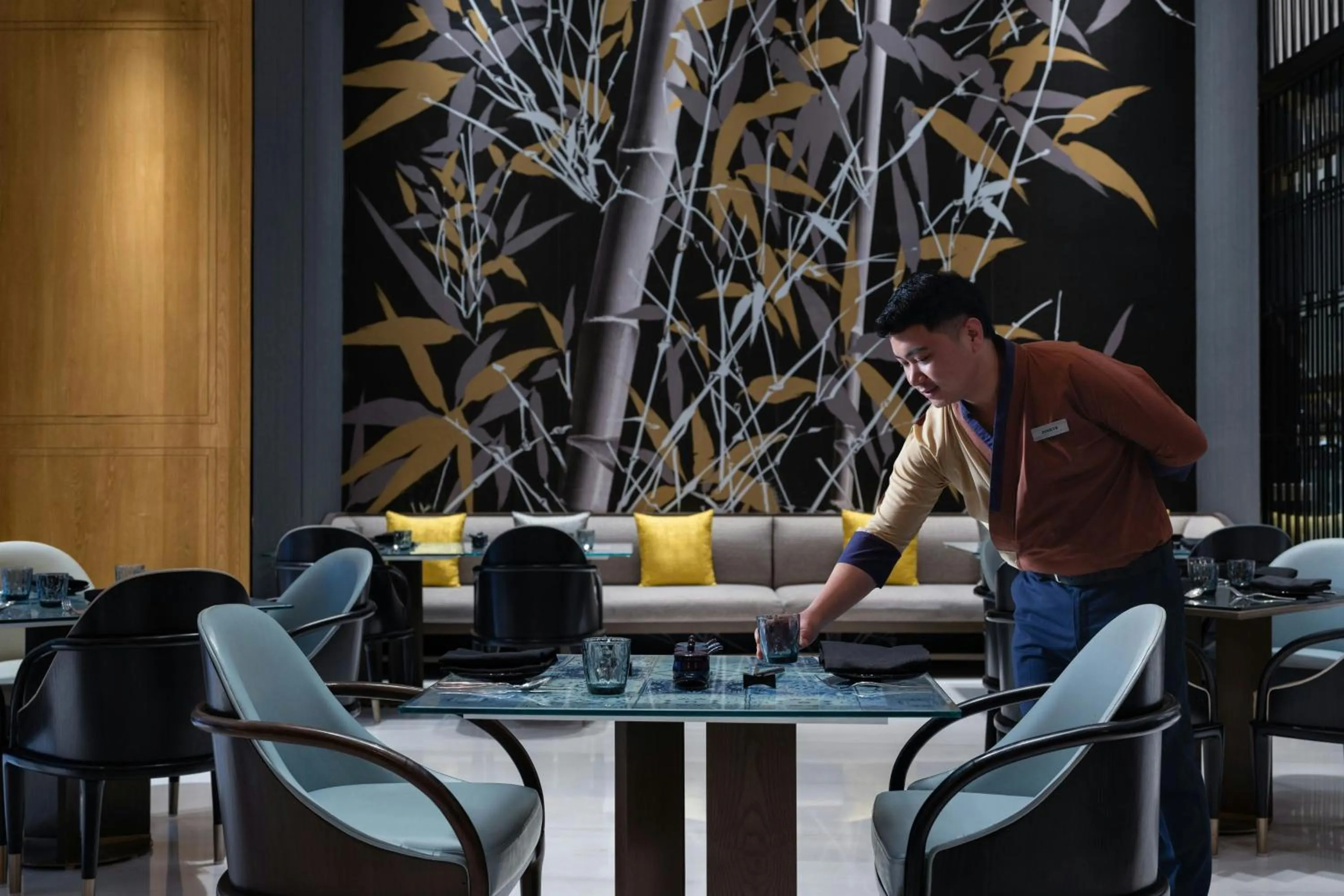 Restaurant/places to eat in Courtyard by Marriott Aravali Resort