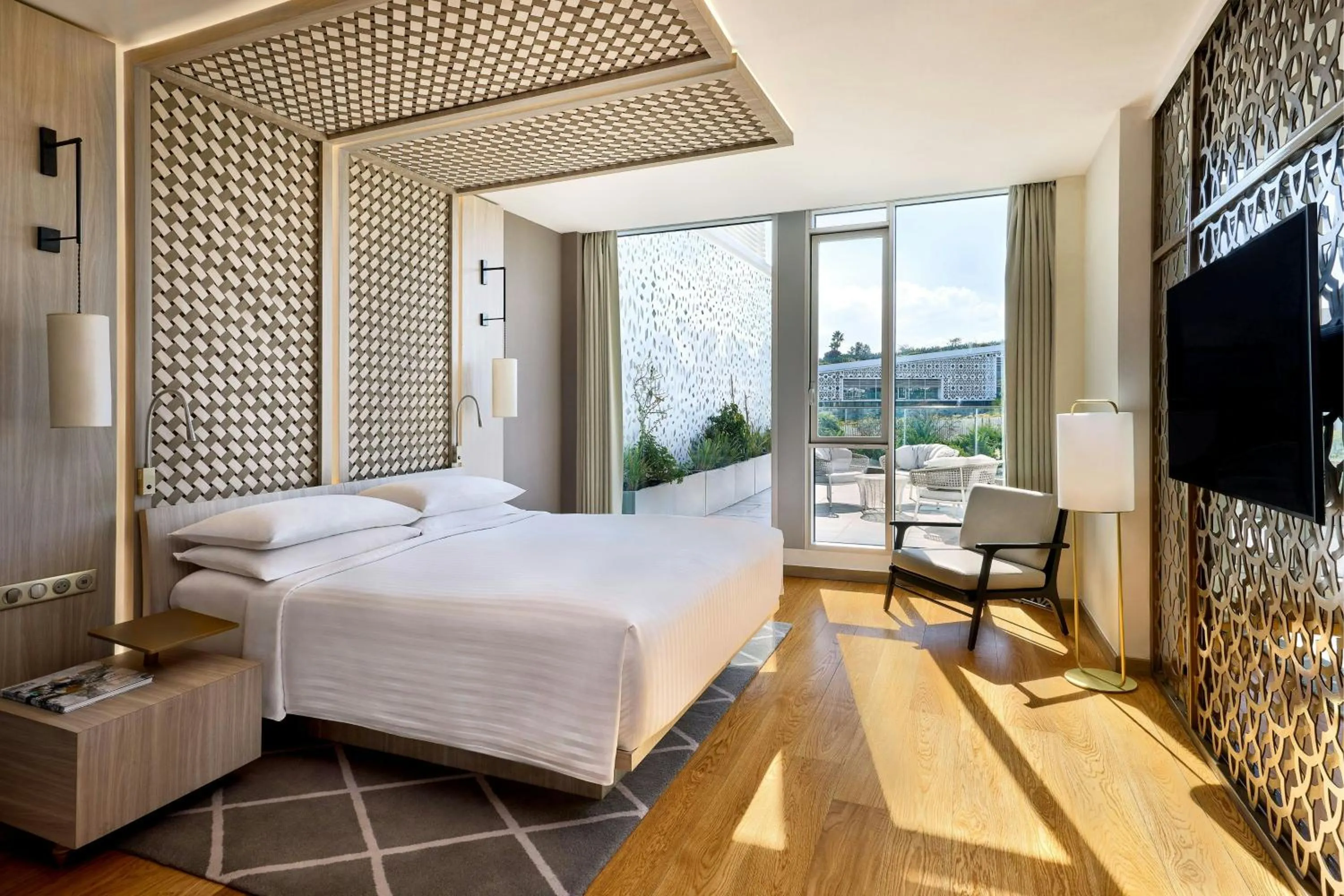 Swimming pool, Bed in Rabat Marriott Hotel