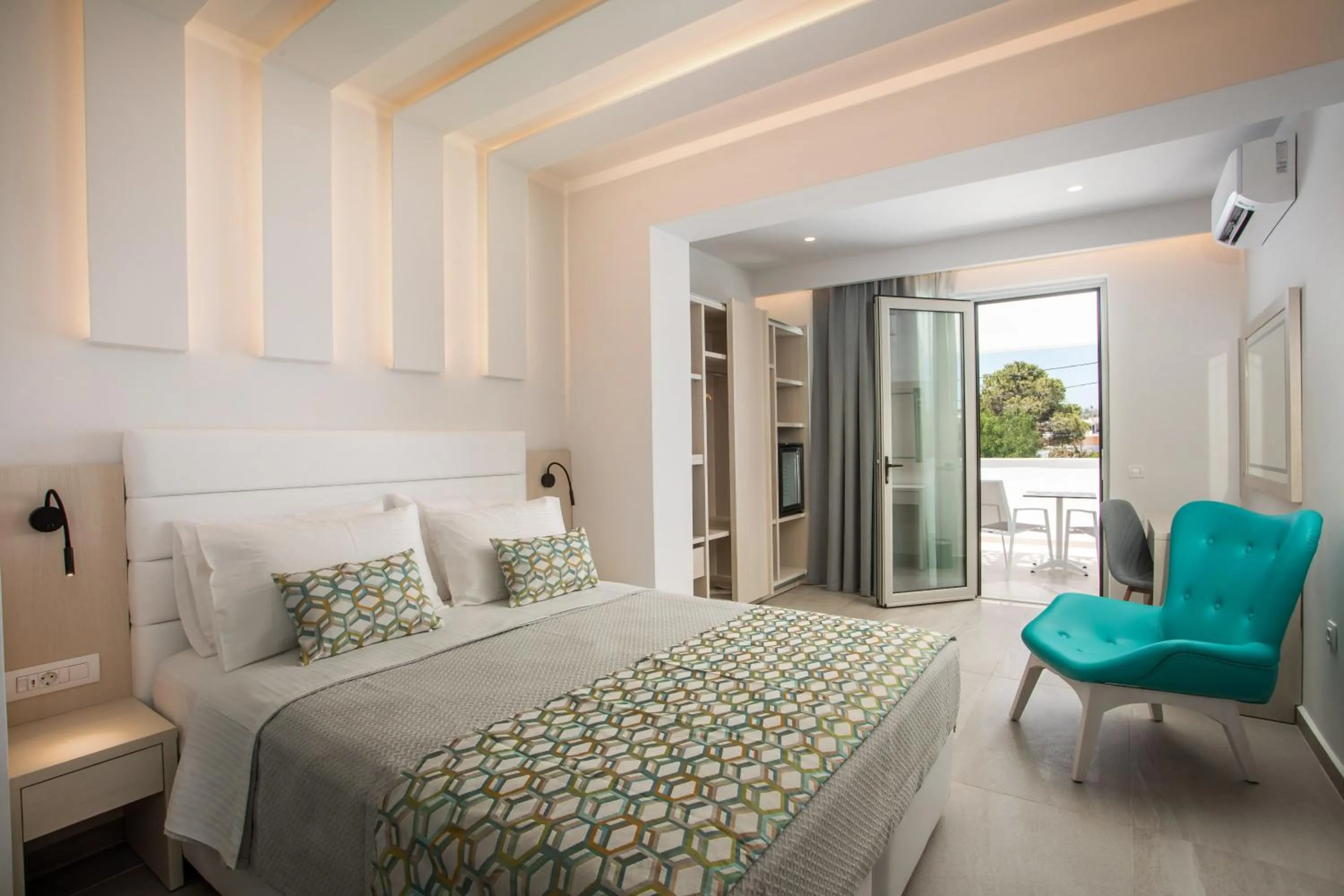 Bed in Hollywood Inn Faliraki - Adults Only