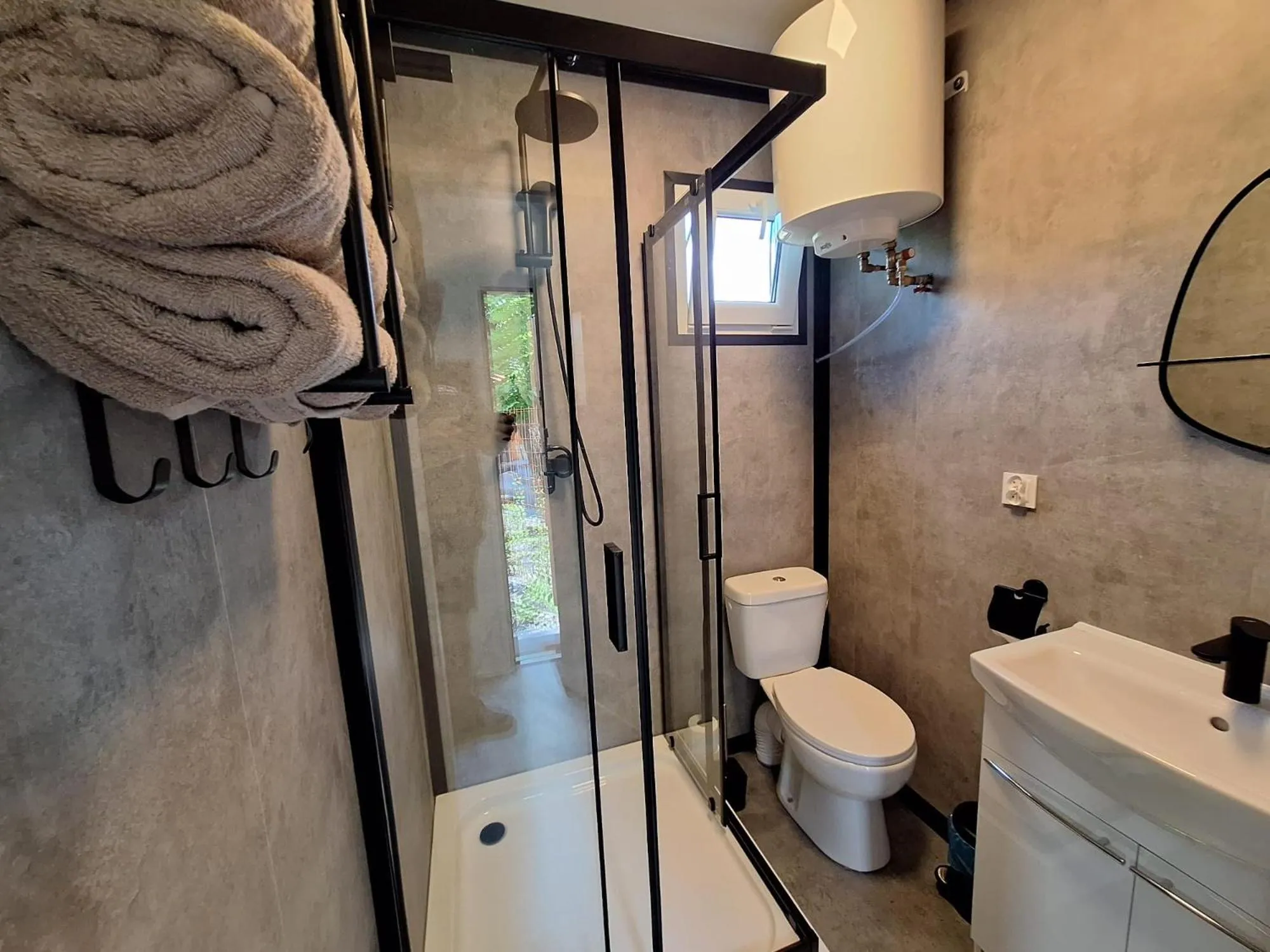 Bathroom in B&B Vierlingsbeek, Appartement en tuin-chalets