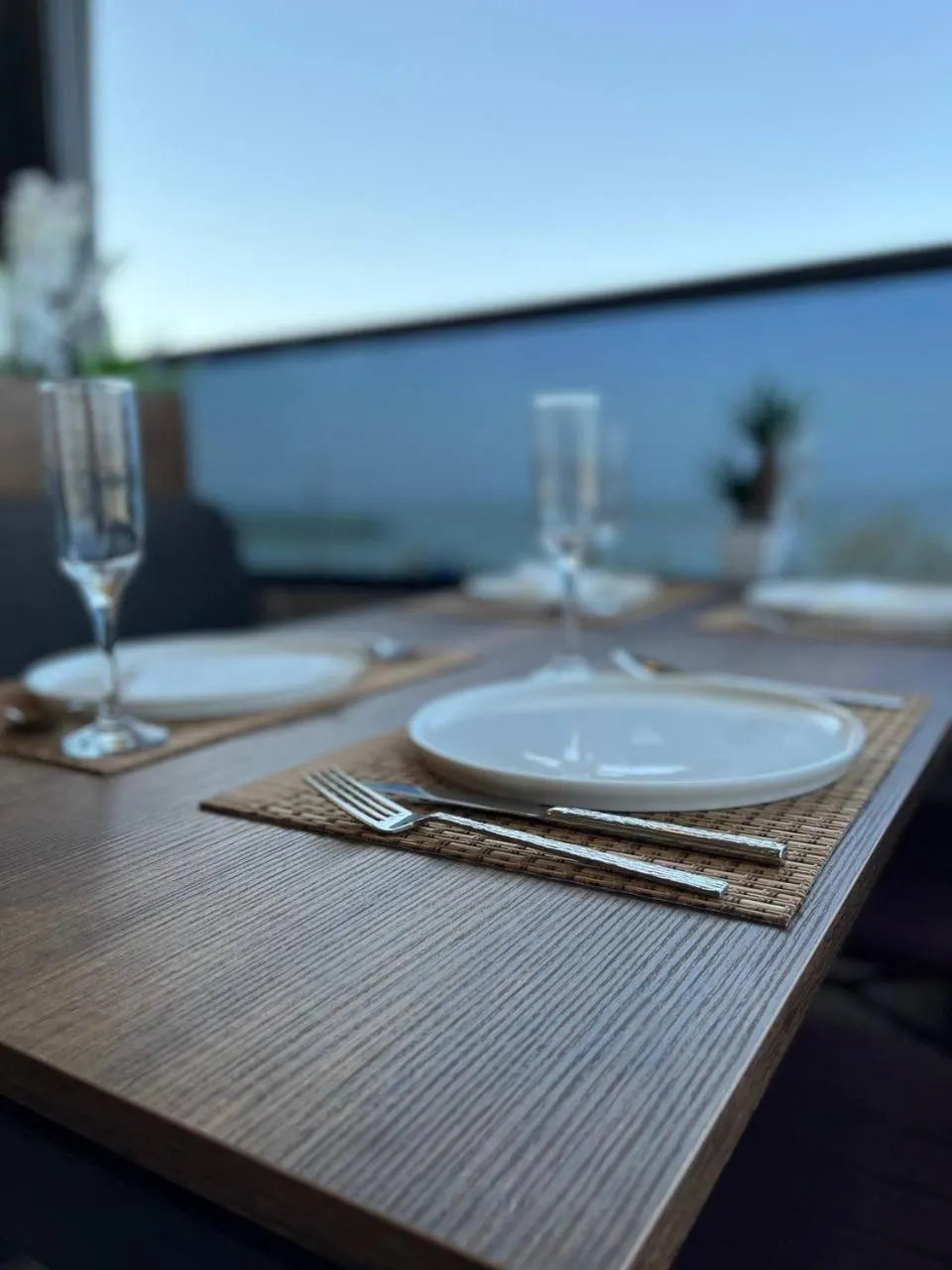 Restaurant/places to eat in Avni Bey Otel