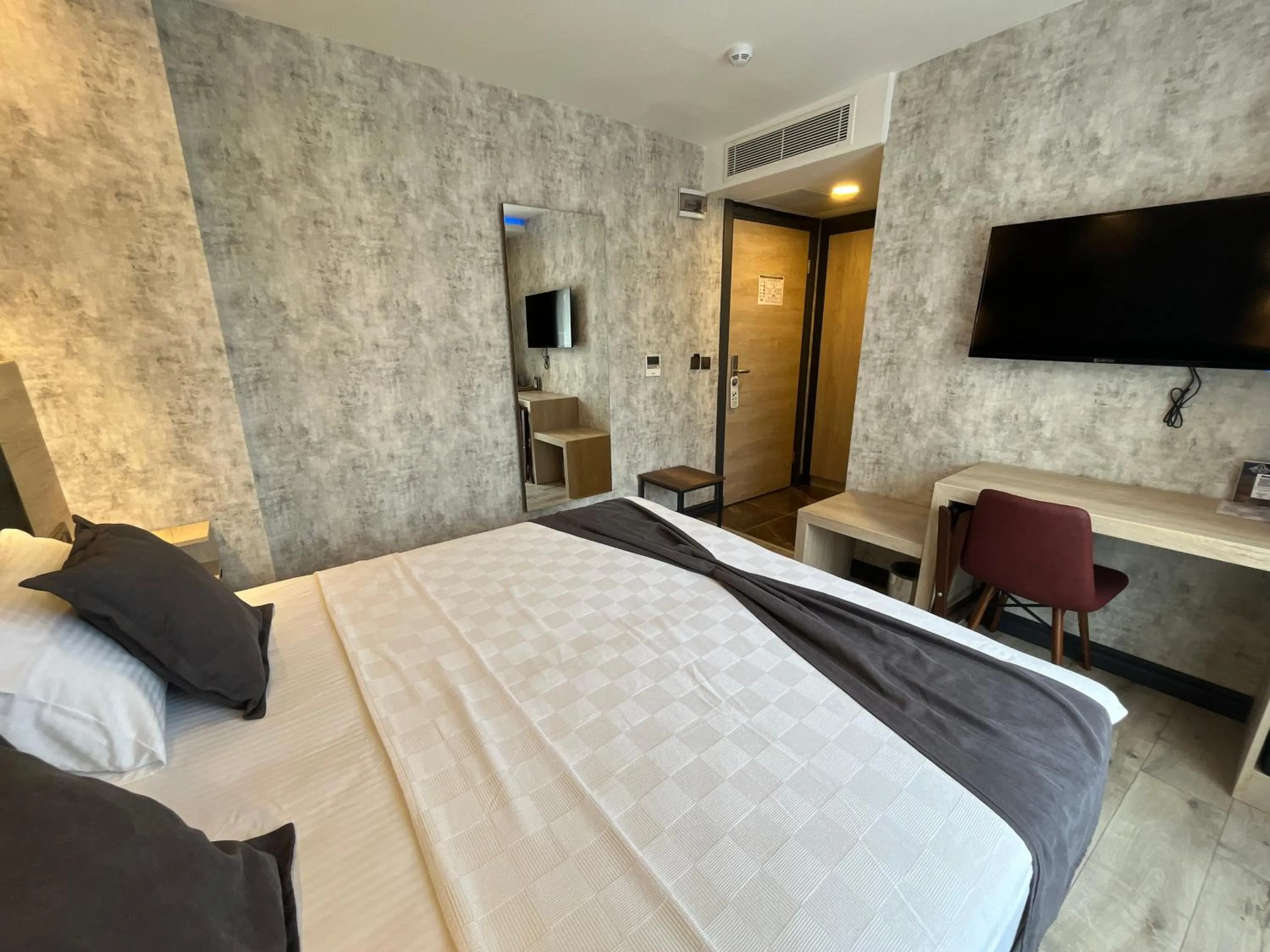 Photo of the whole room in Avni Bey Otel