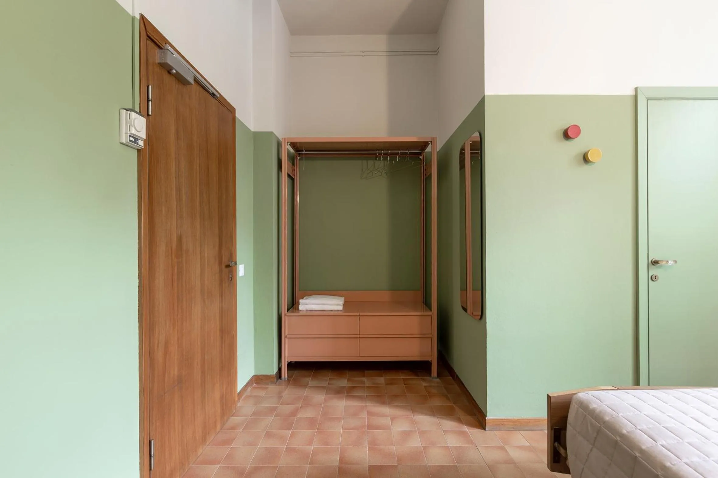 wardrobe, Bed in Hotel Millepini