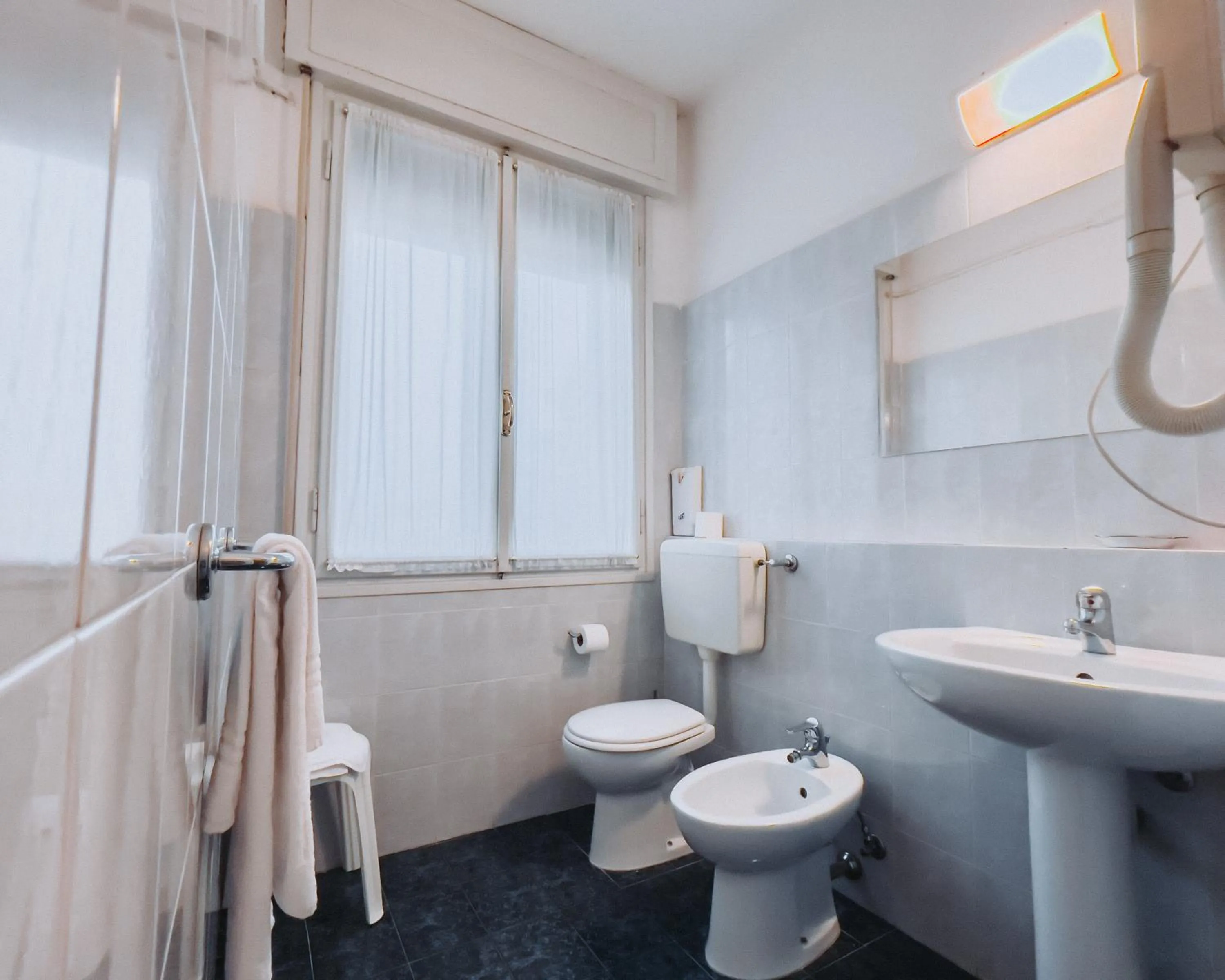 Shower in Hotel all'Oasi