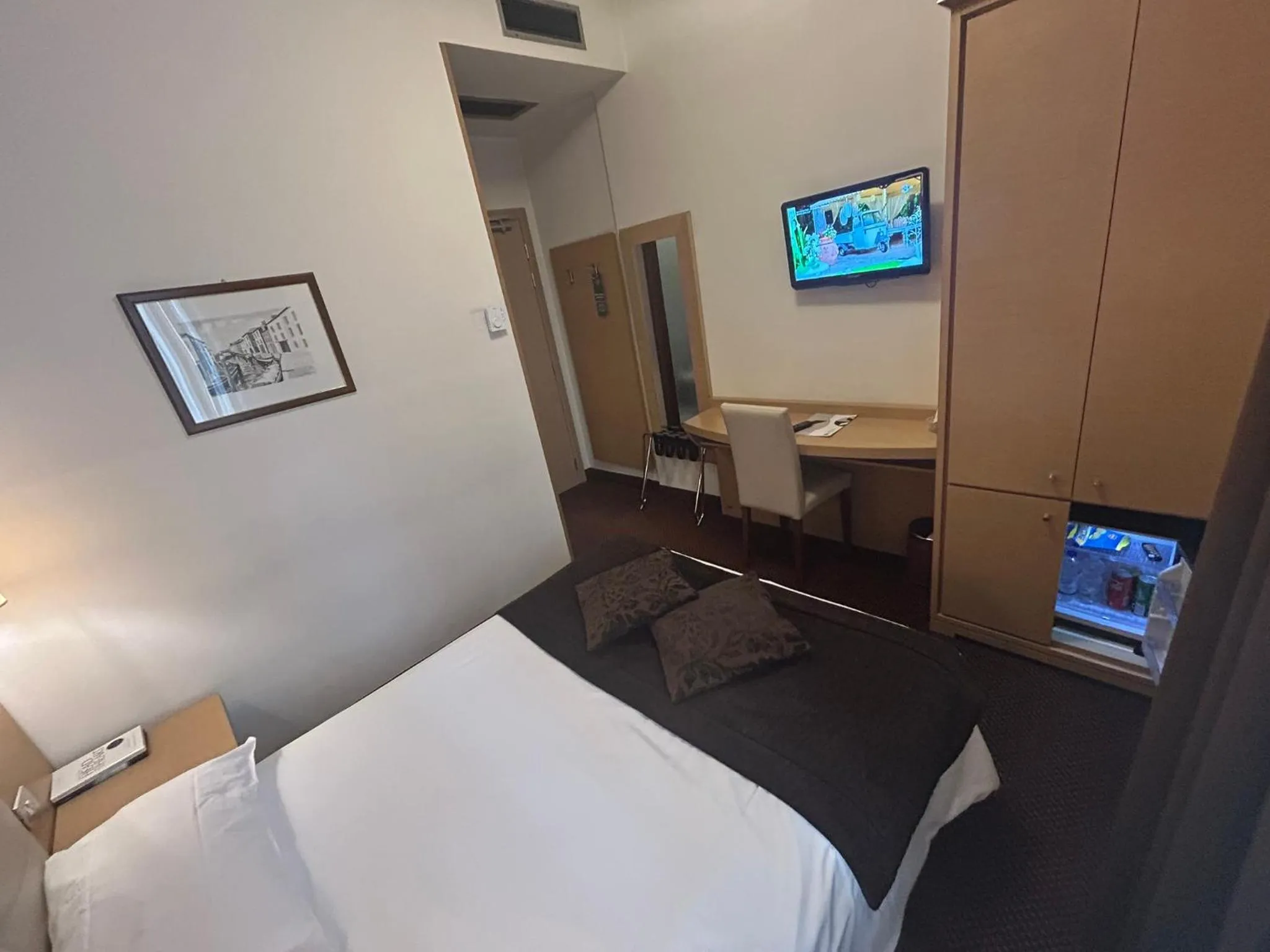 Bedroom, Bed in Hotel Vittoria