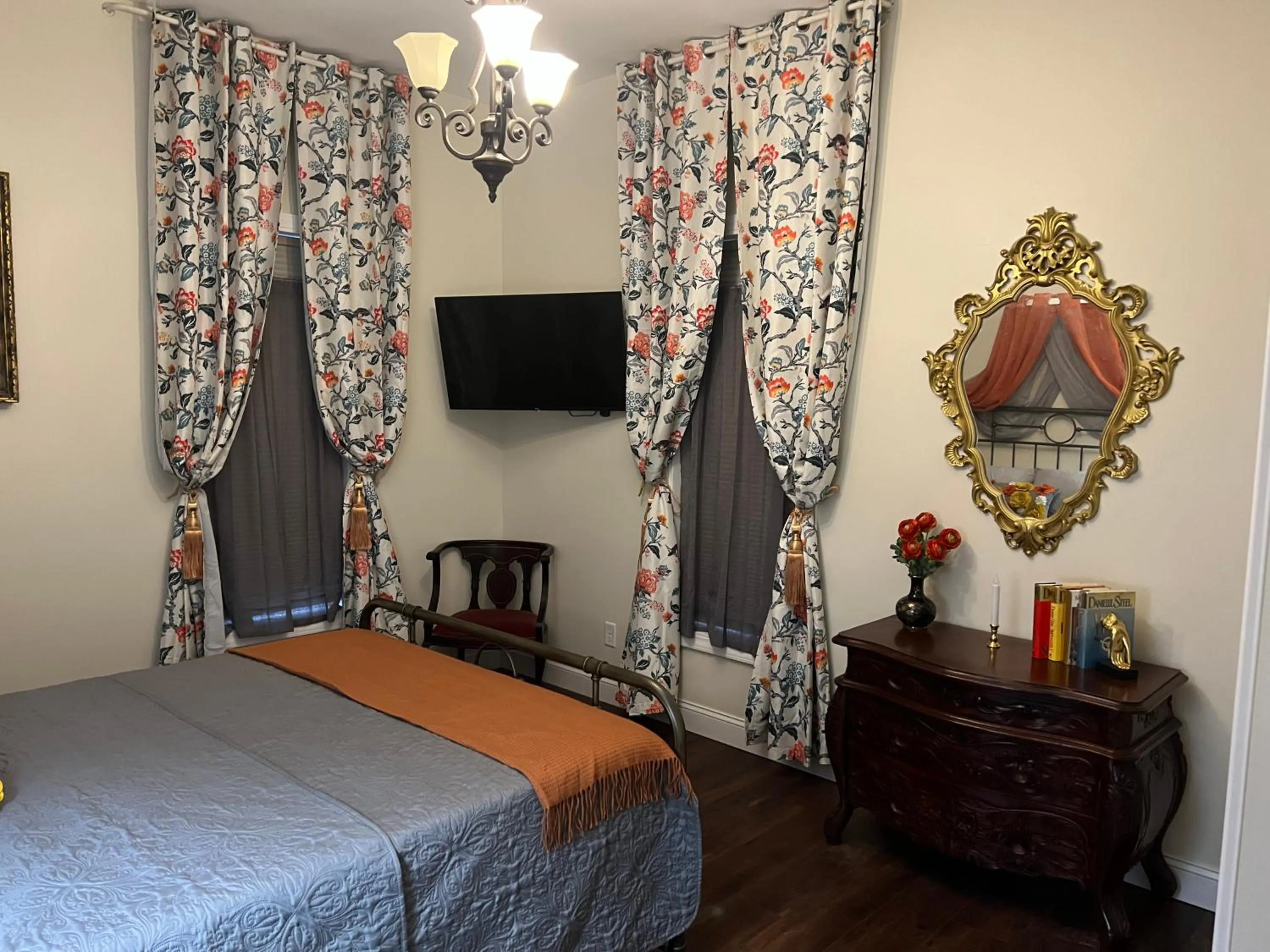 Bedroom, Bed in Holland Farmhouse Inn B&B