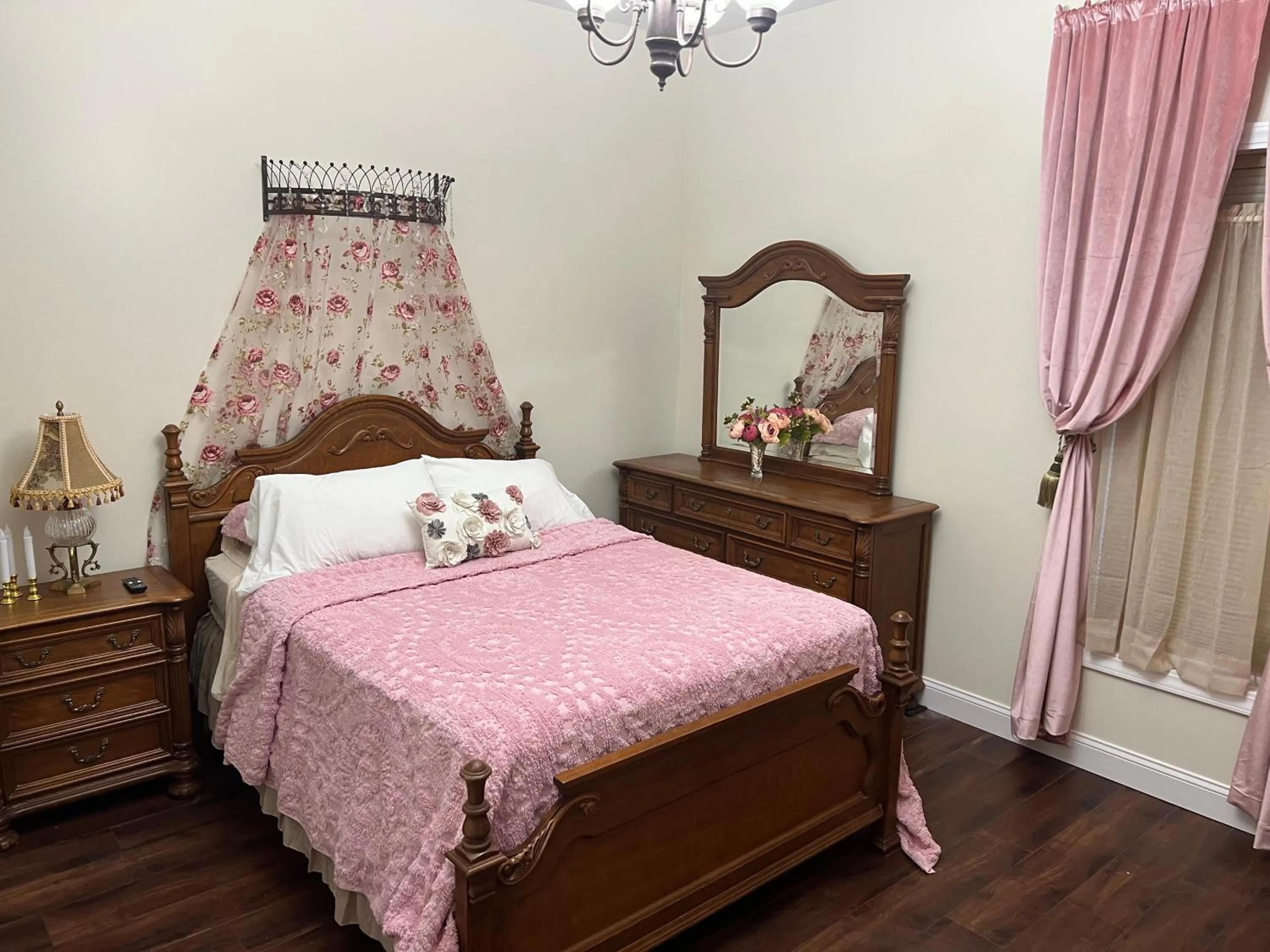 Bedroom, Bed in Holland Farmhouse Inn B&B