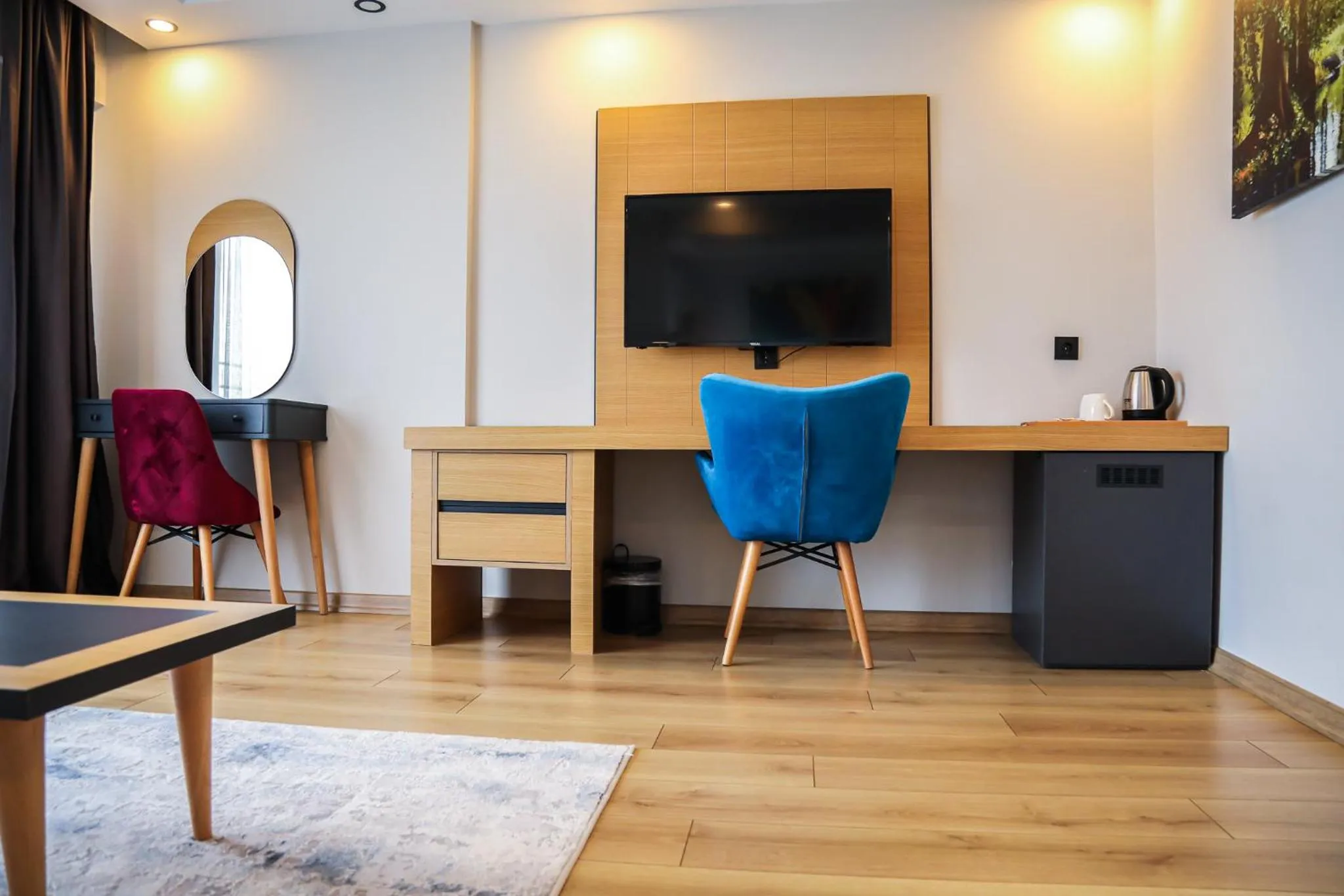 Communal lounge/ TV room in Şehrar Suite Hotel