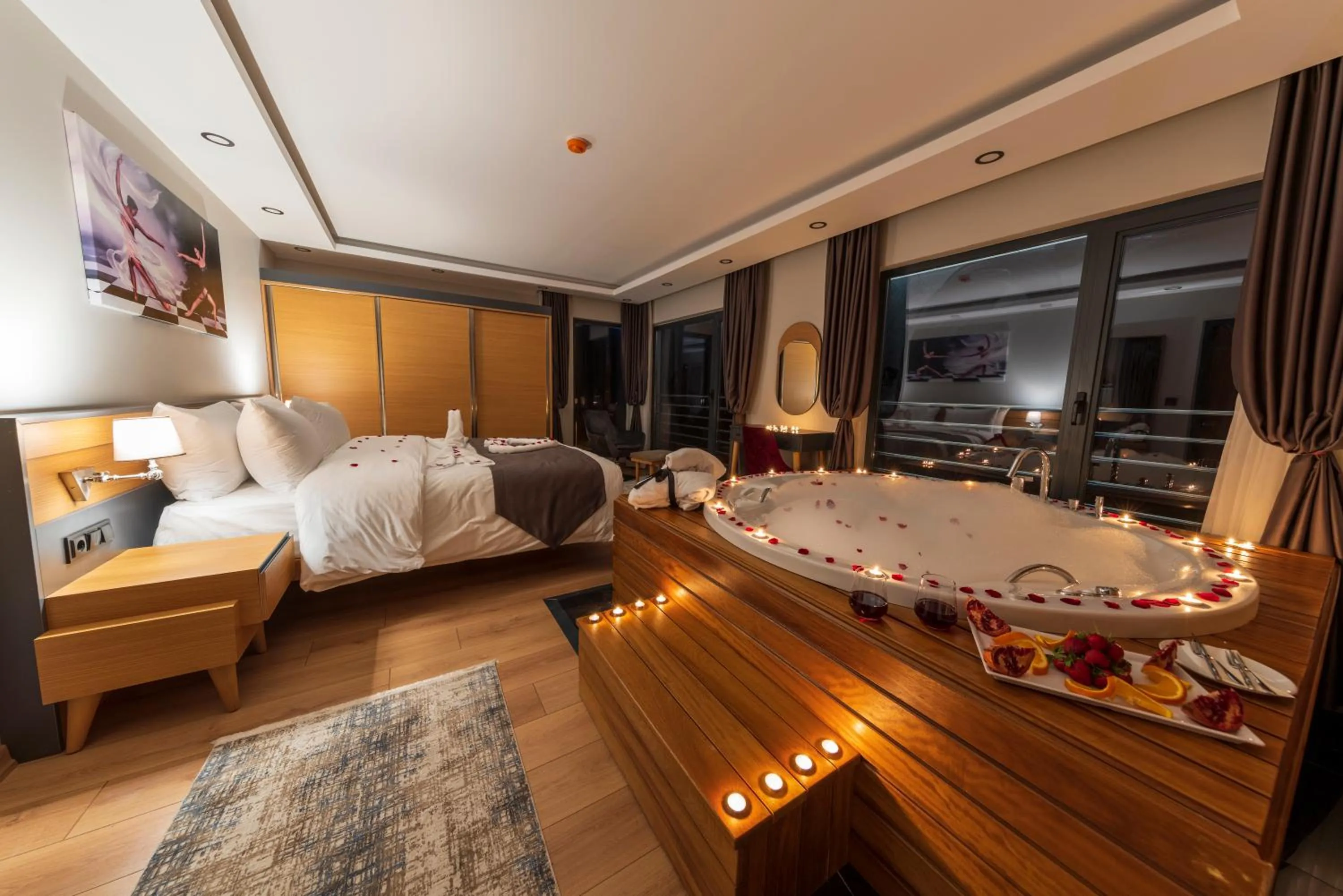 Photo of the whole room, Bed in Şehrar Suite Hotel