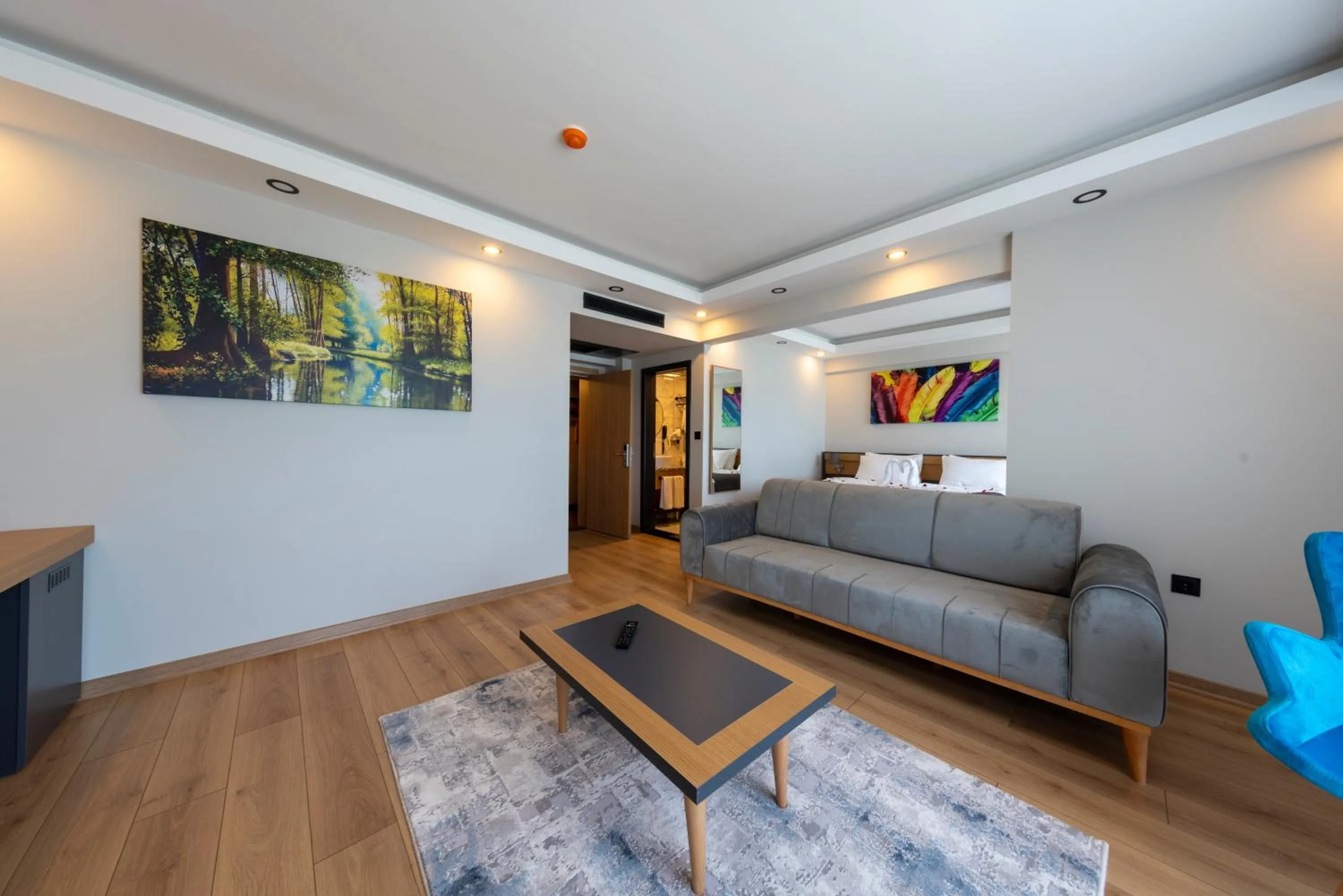 Living room, Bed in Şehrar Suite Hotel