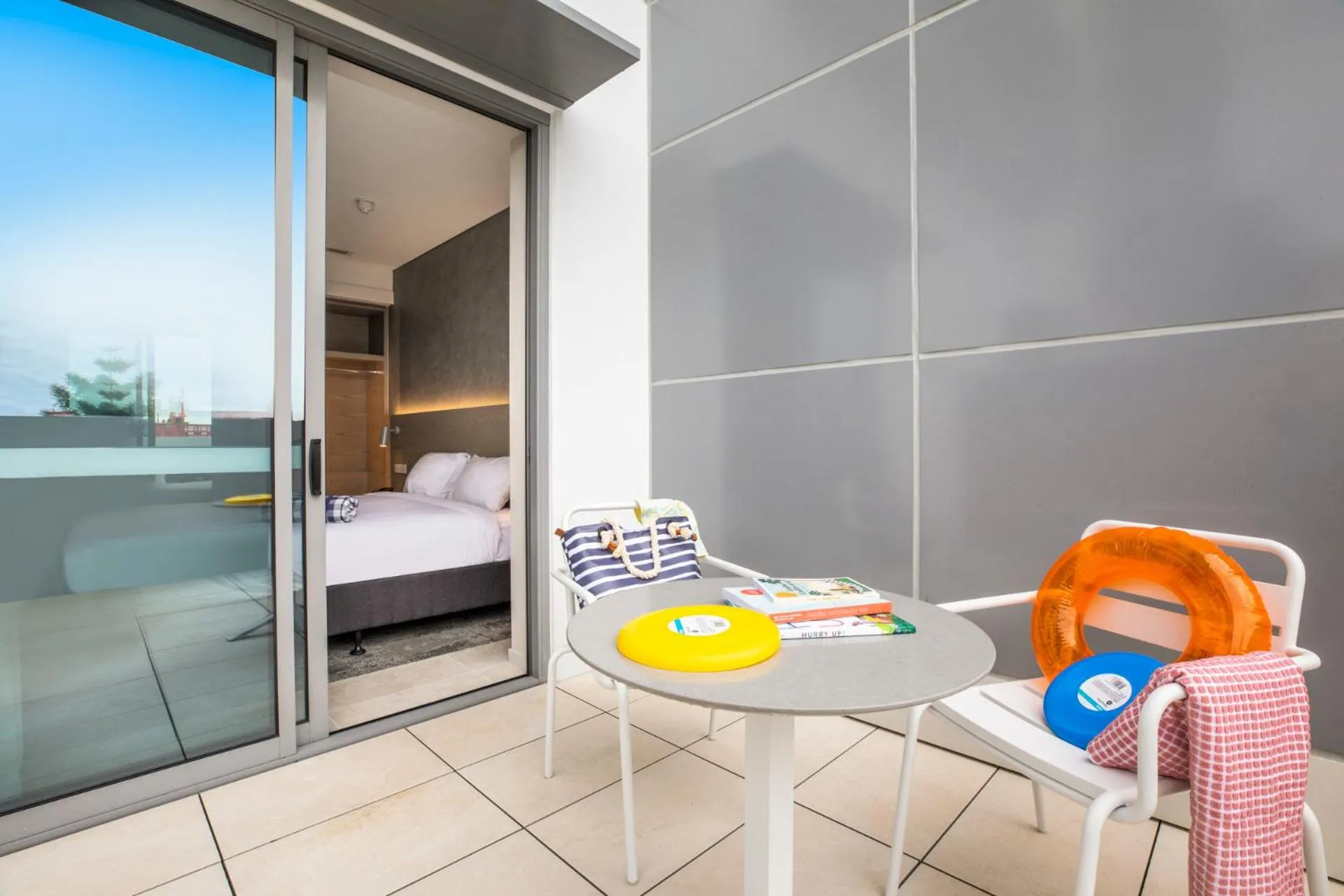 Bedroom, Bed in Holiday Inn Express & Suites Sunshine Coast by IHG