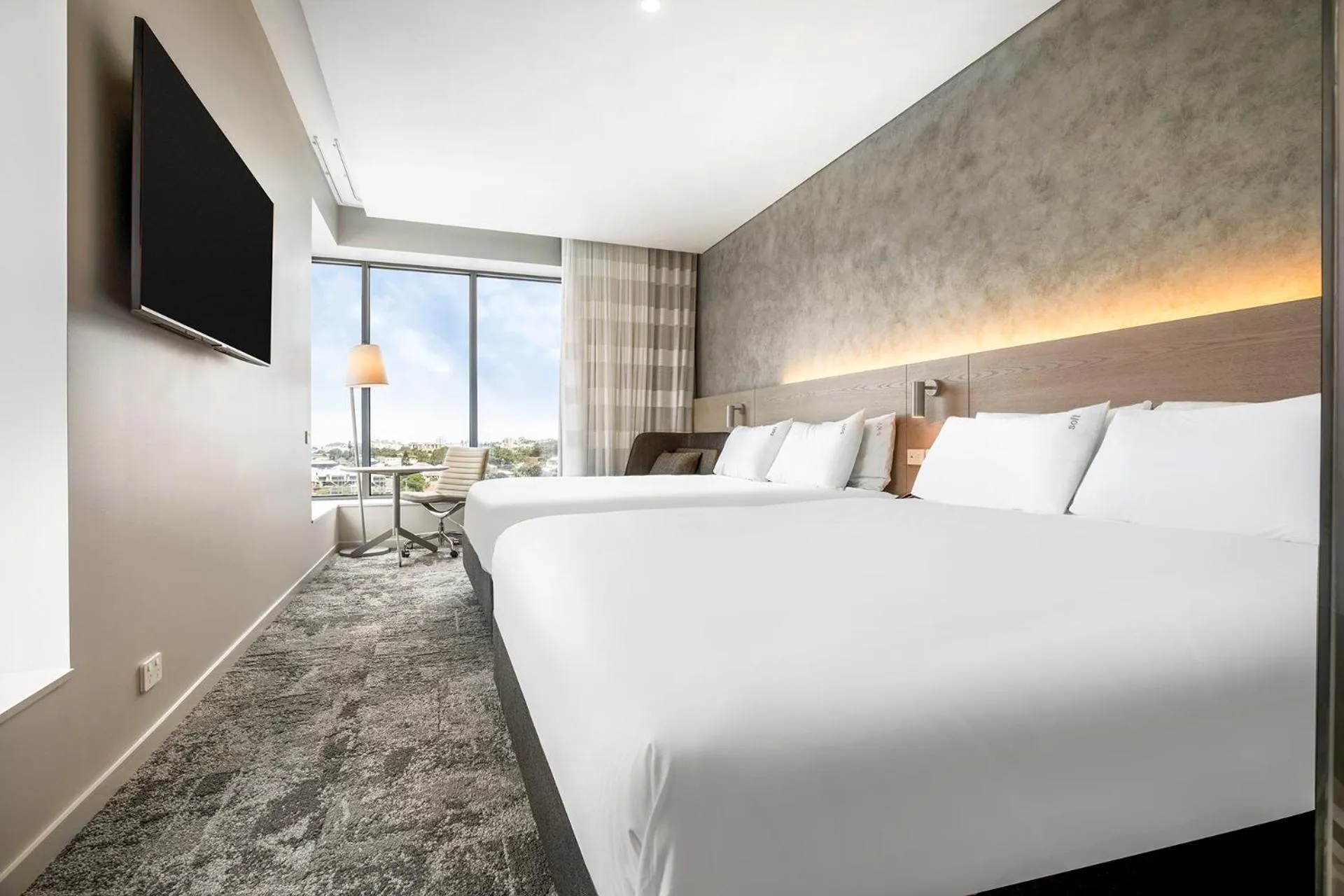 Bedroom, Bed in Holiday Inn Express & Suites Sunshine Coast by IHG