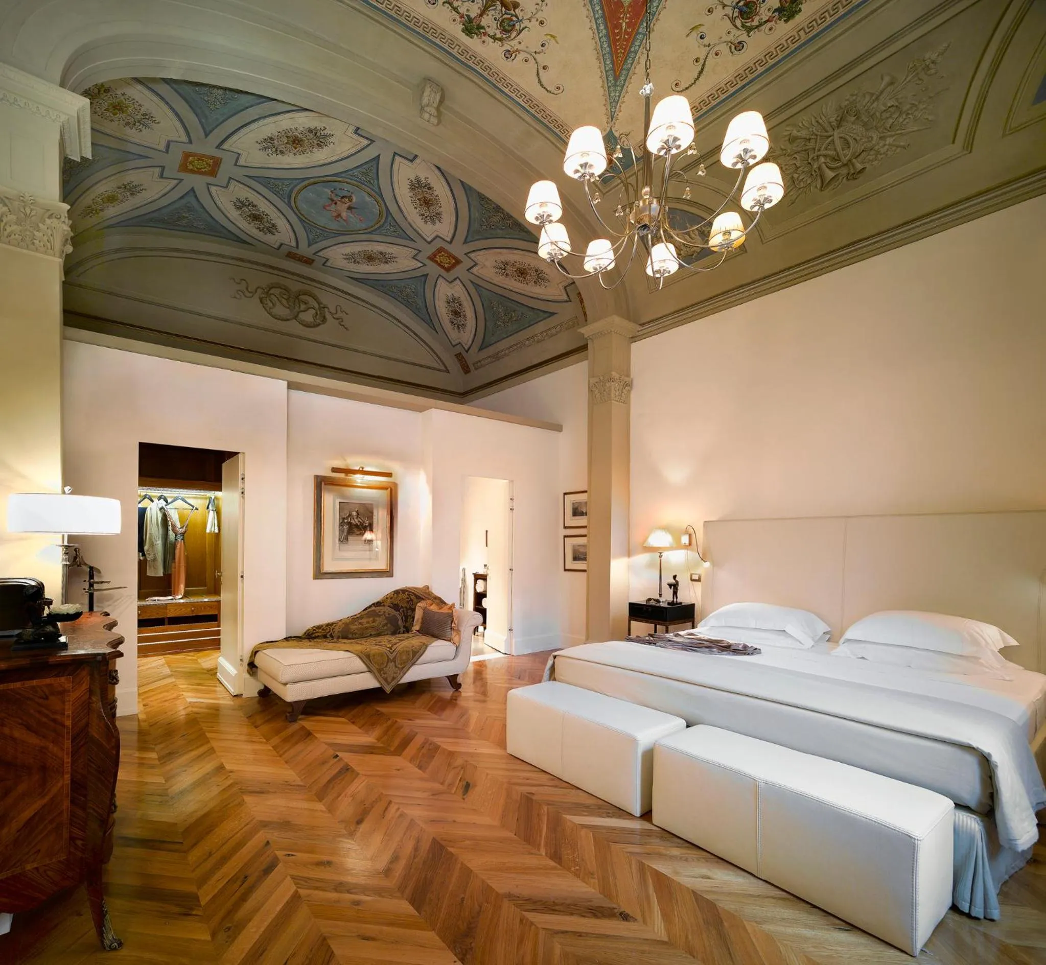 Photo of the whole room, Bed in Palazzo Firenze by Baglioni Hotels & Resorts