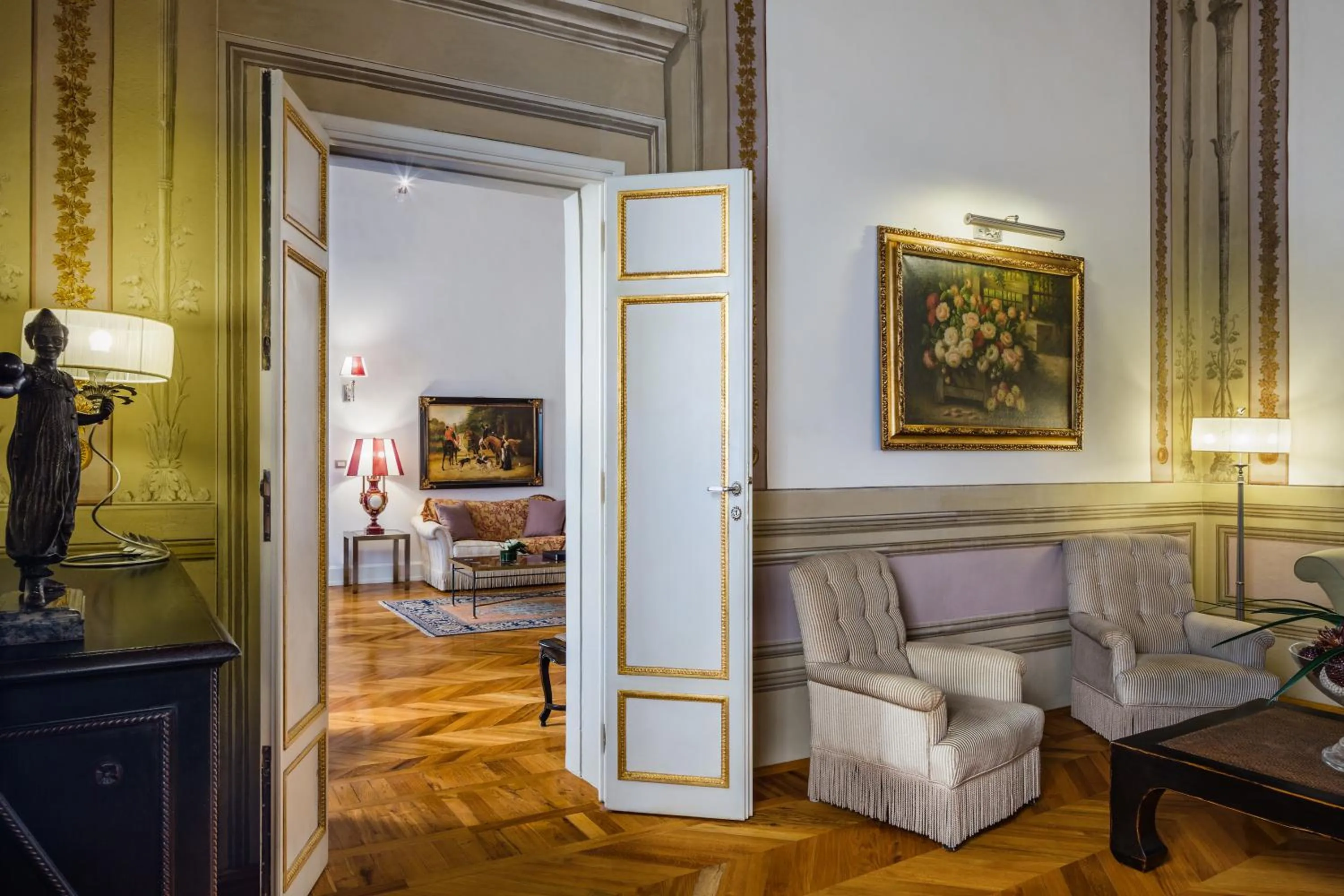 Living room in Palazzo Firenze by Baglioni Hotels & Resorts