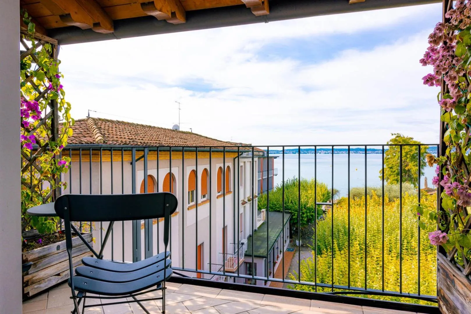 Spring in Hotel Mavino