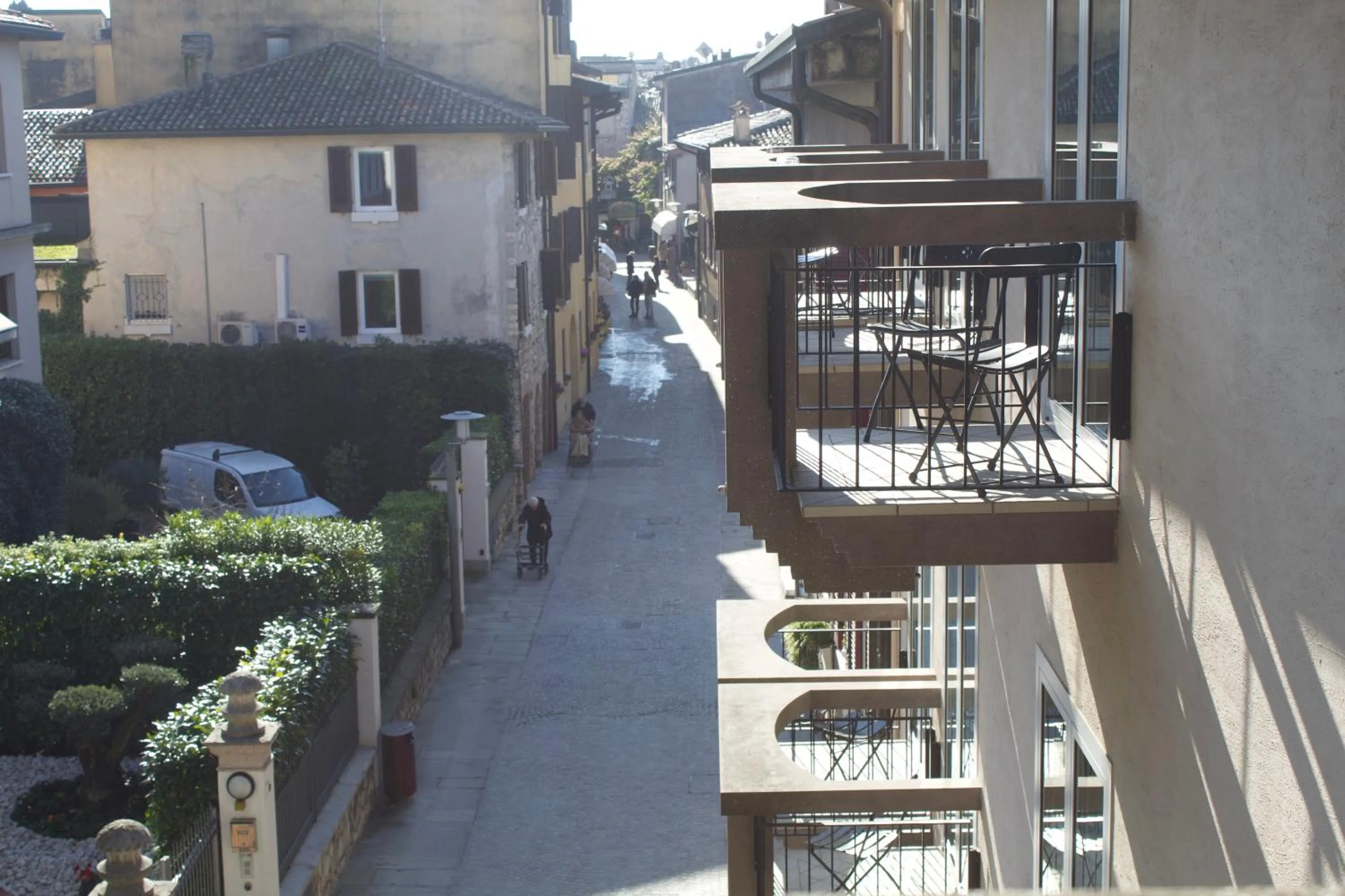 Quiet street view in Hotel Mavino