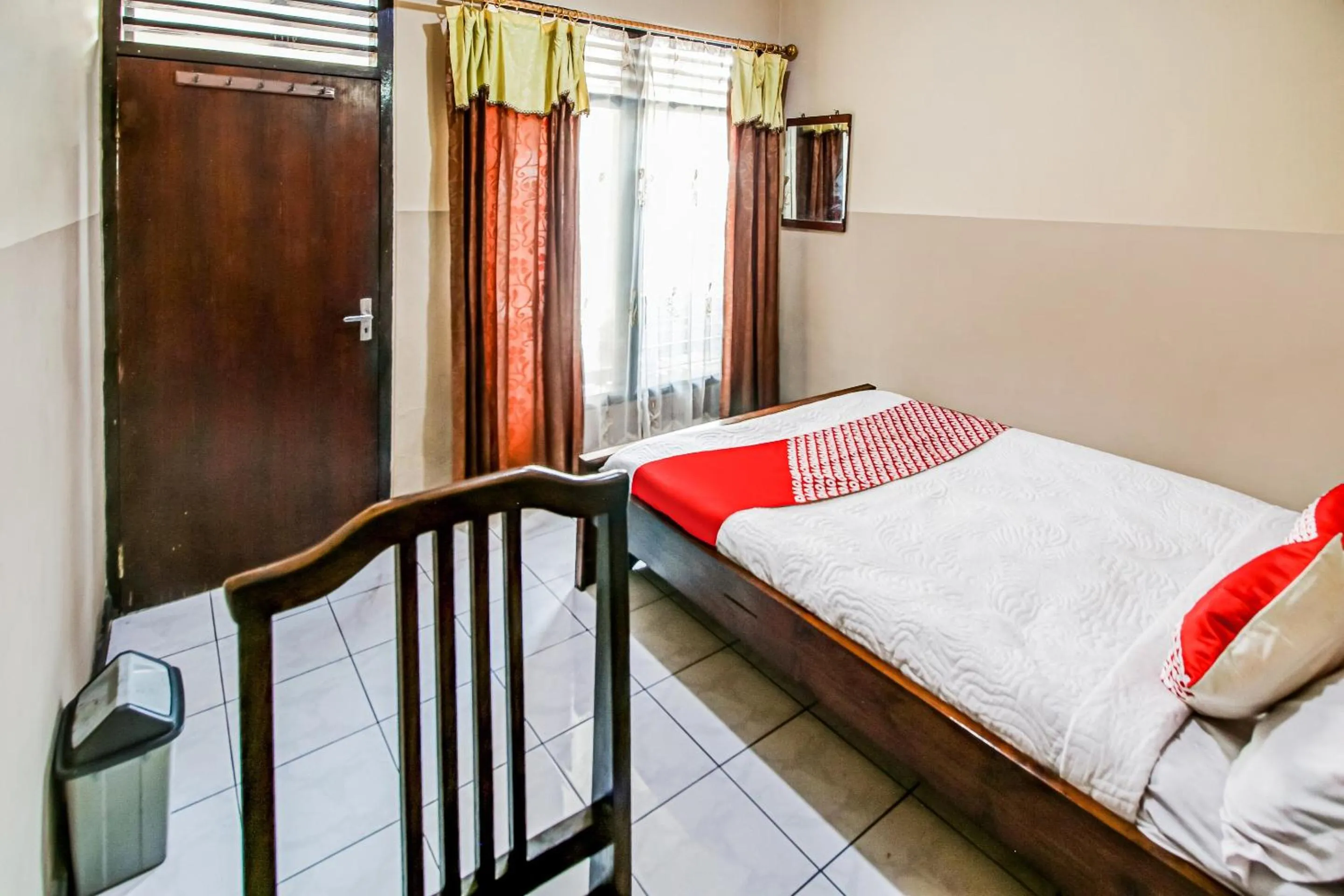 Bedroom, Bed in OYO 91053 Desa Wisata Gilimanuk