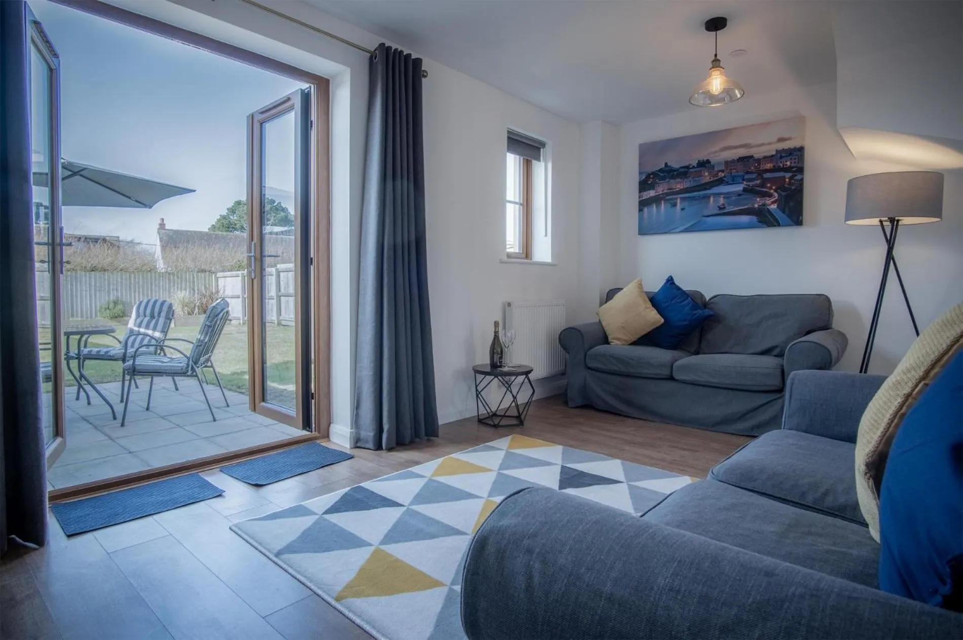 Johnnys Cove - 2 Bedroom Holiday Home - New Hedges