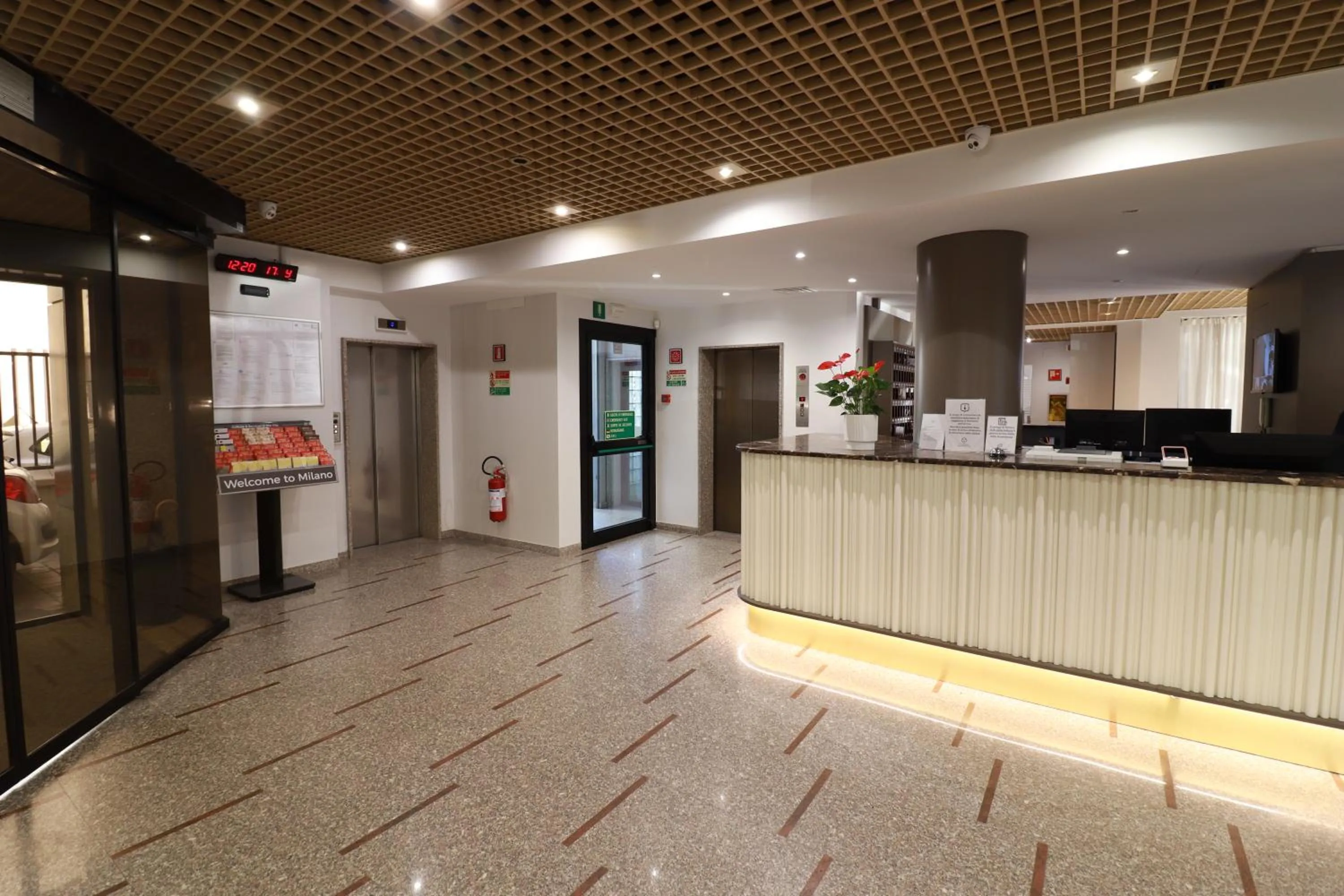 elevator in Hotel Domenichino