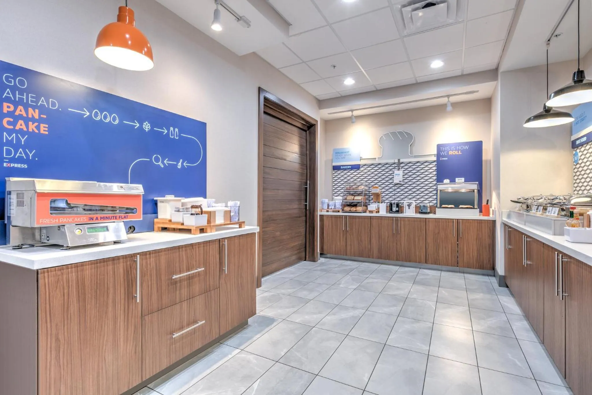 Breakfast in HOLIDAY INN EXPRESS & SUITES DALLAS PLANO NORTH by IHG