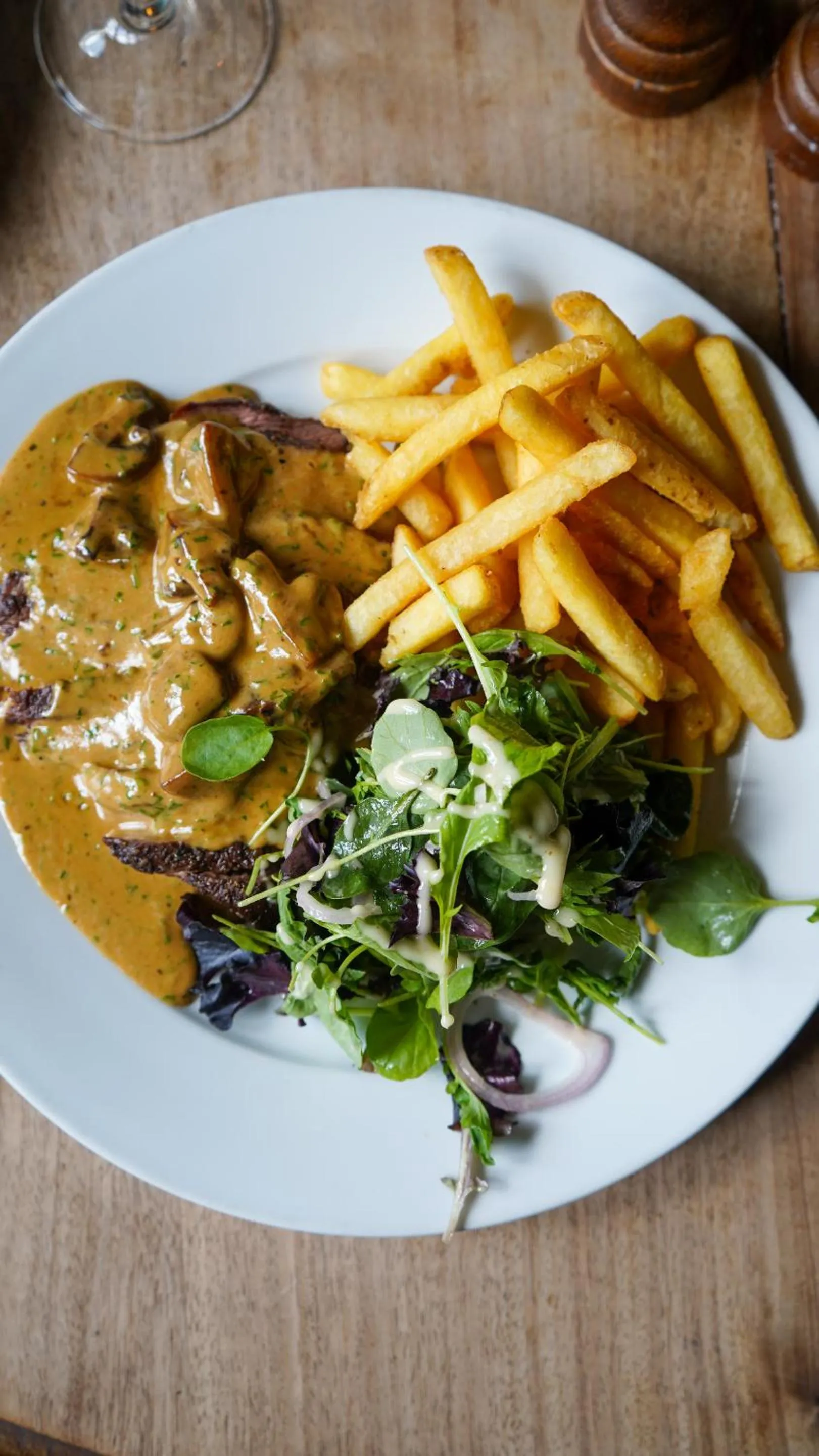 Food and drinks in The Bell & Crown