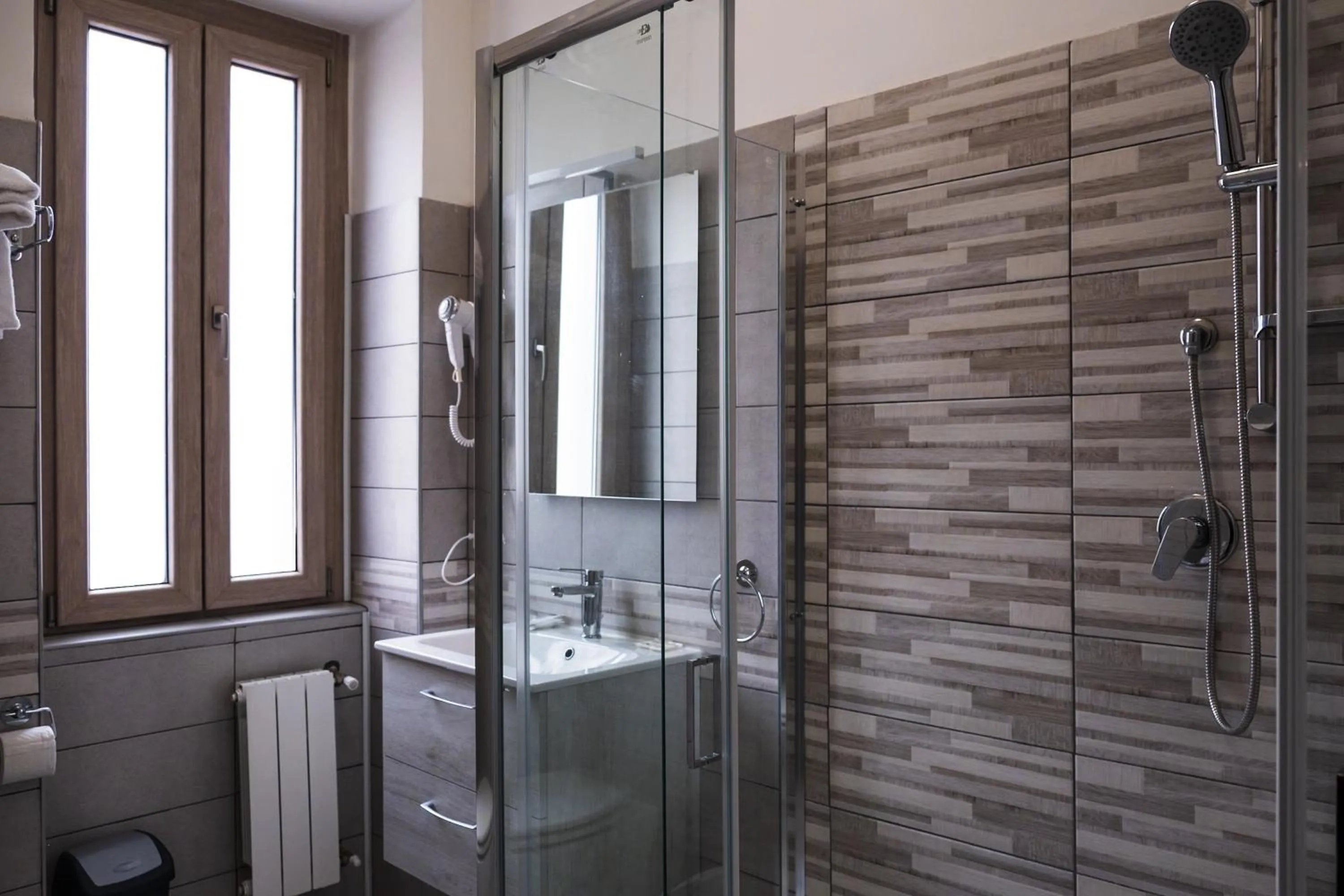 Shower in Hotel d'Este