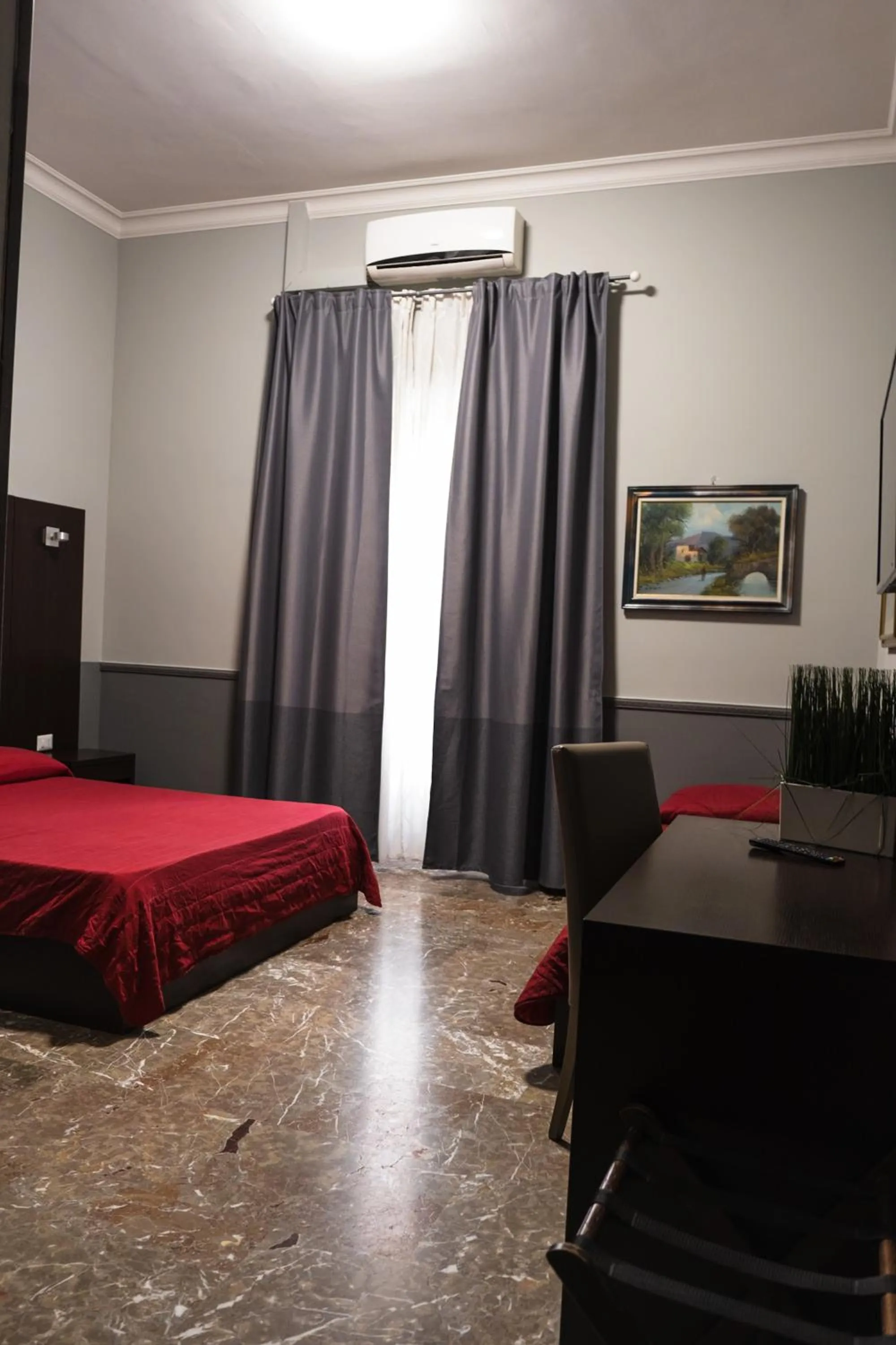 Photo of the whole room, Bed in Hotel d'Este