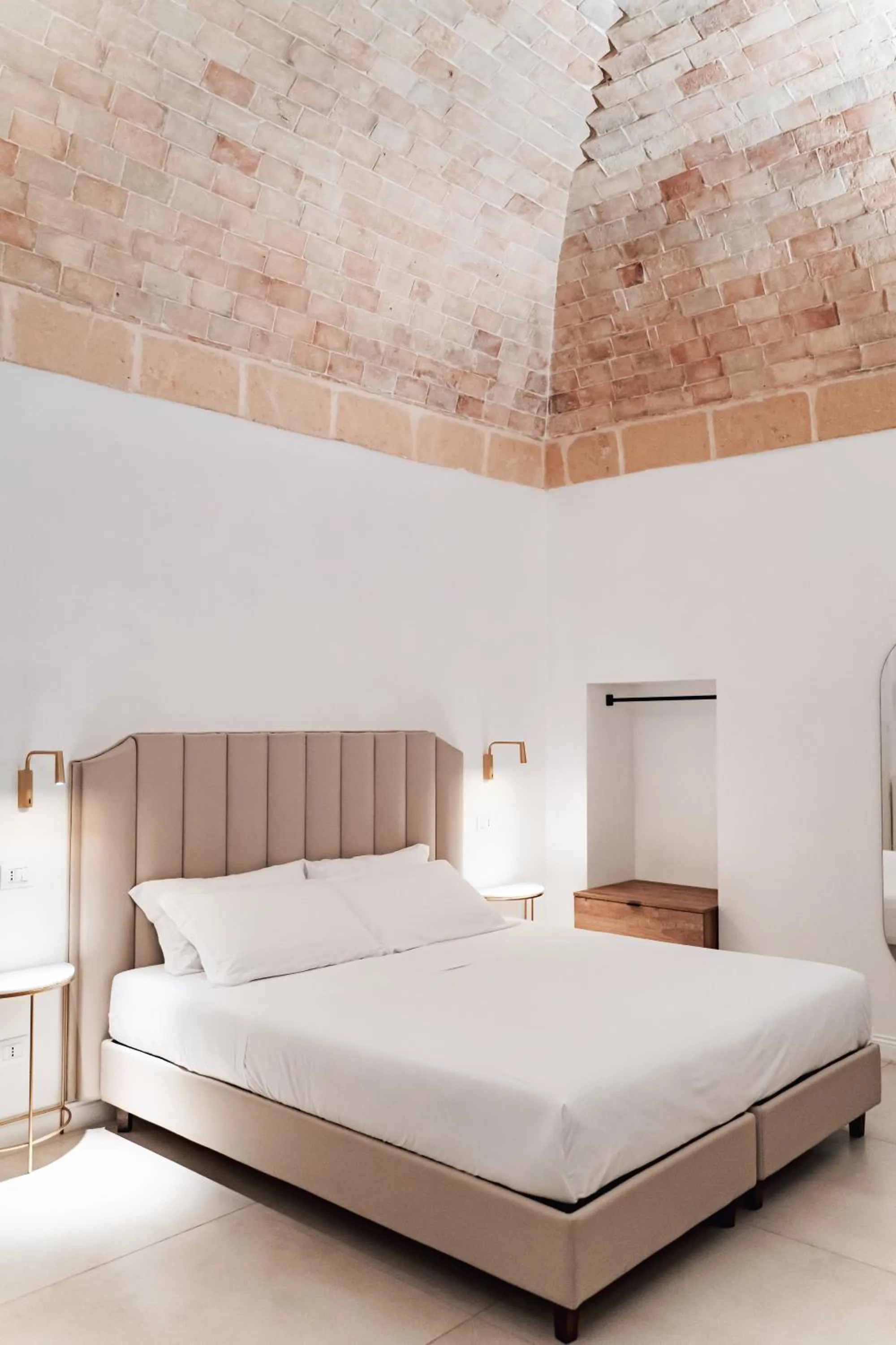 Bed in Le Vie Del Centro Luxury Room