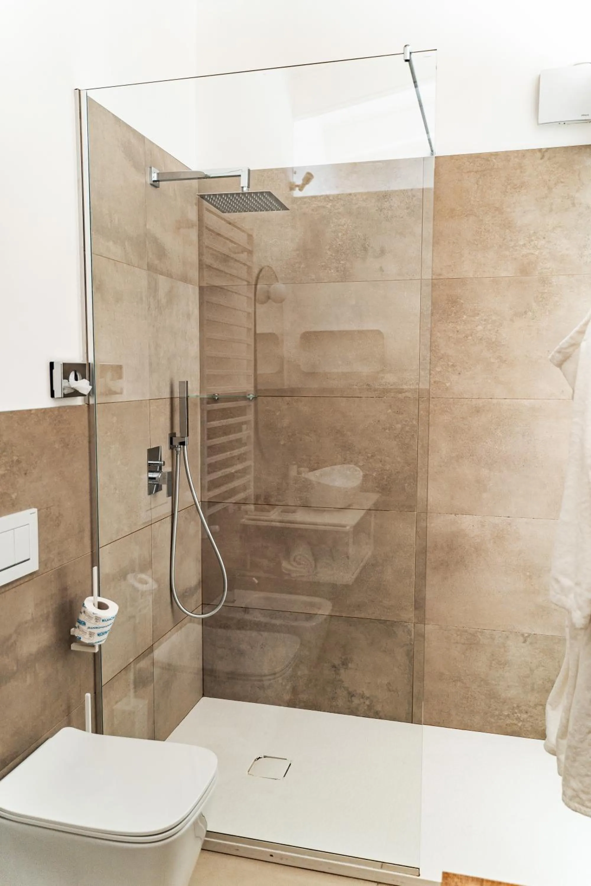 Shower in Le Vie Del Centro Luxury Room