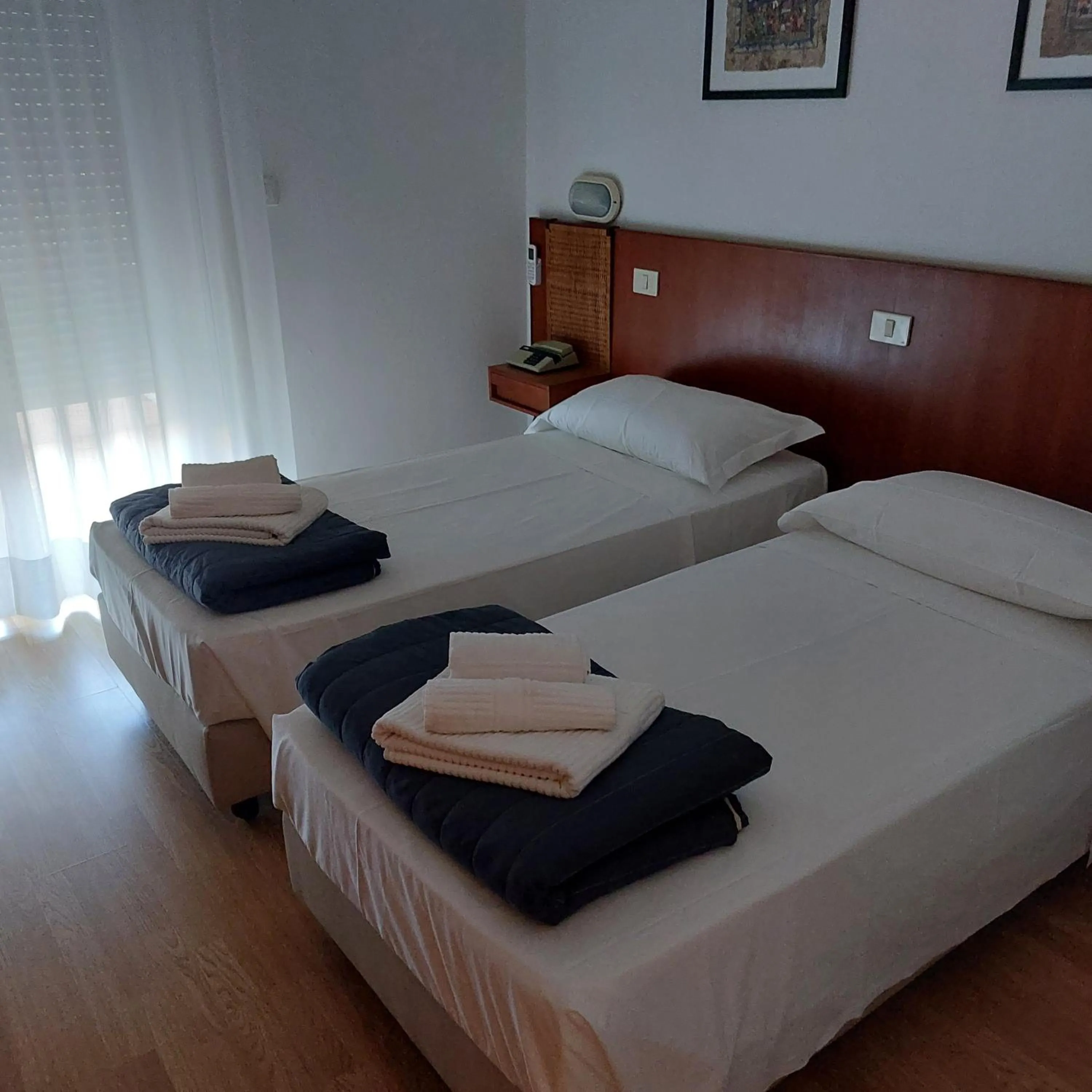 Bedroom, Bed in Hotel Helvetia